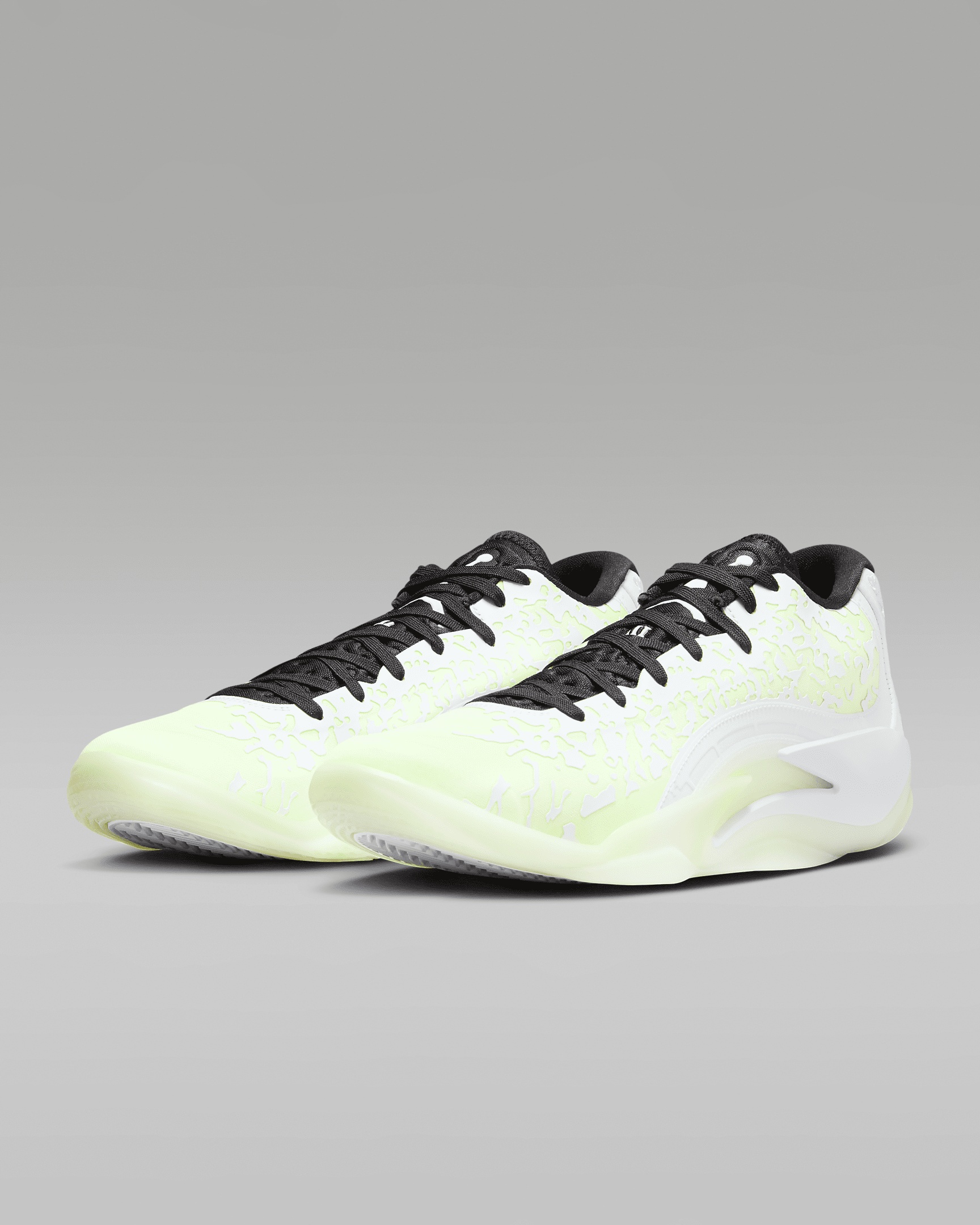 Zion 3 Basketball Shoes - 5