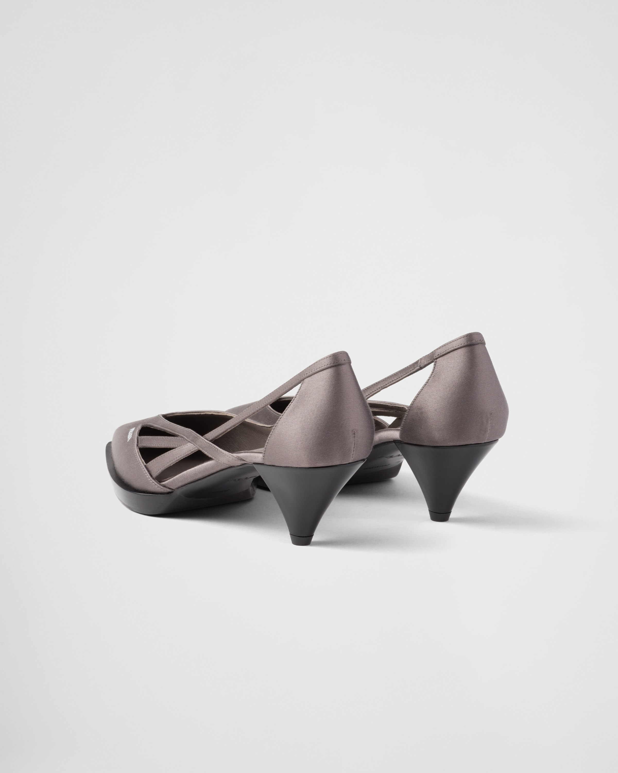 Satin cut-out pumps - 5