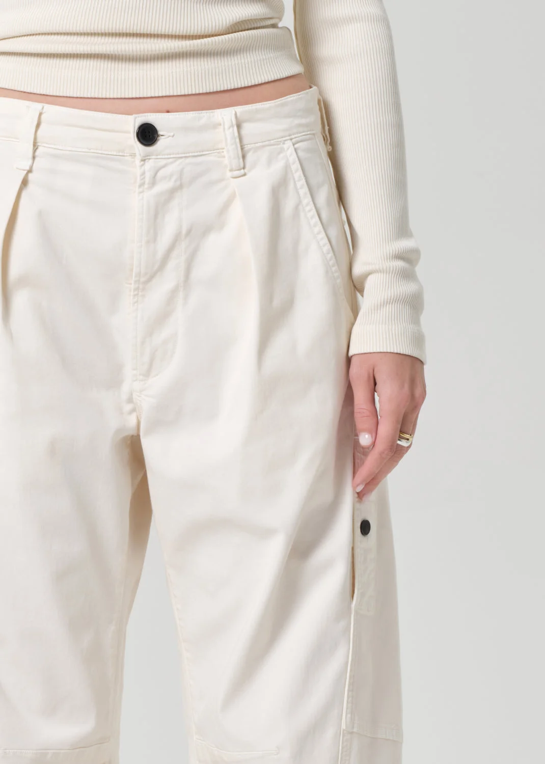 Flight Pant
In Plaster - 1