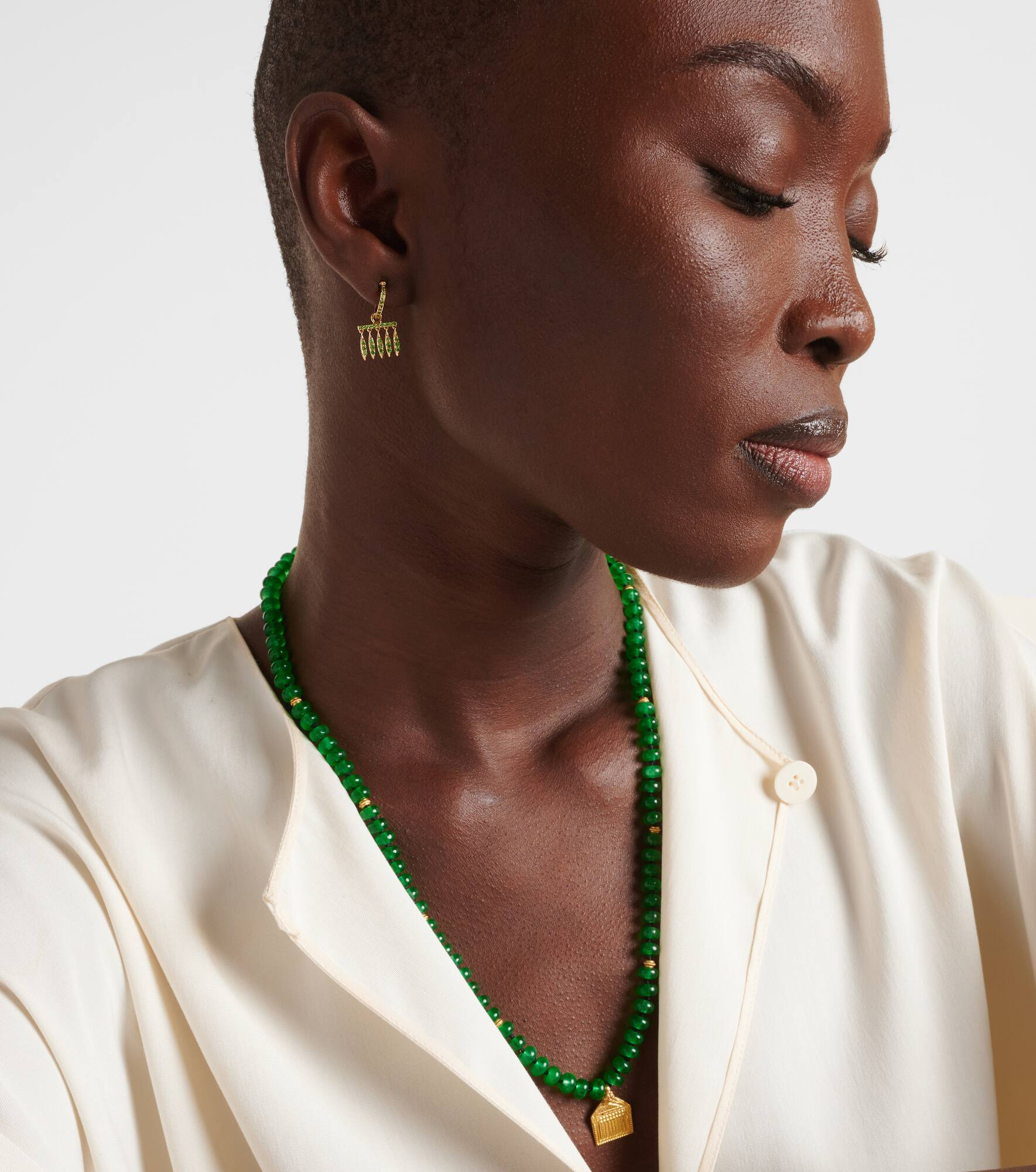 18kt gold earrings with tsavorites - 2