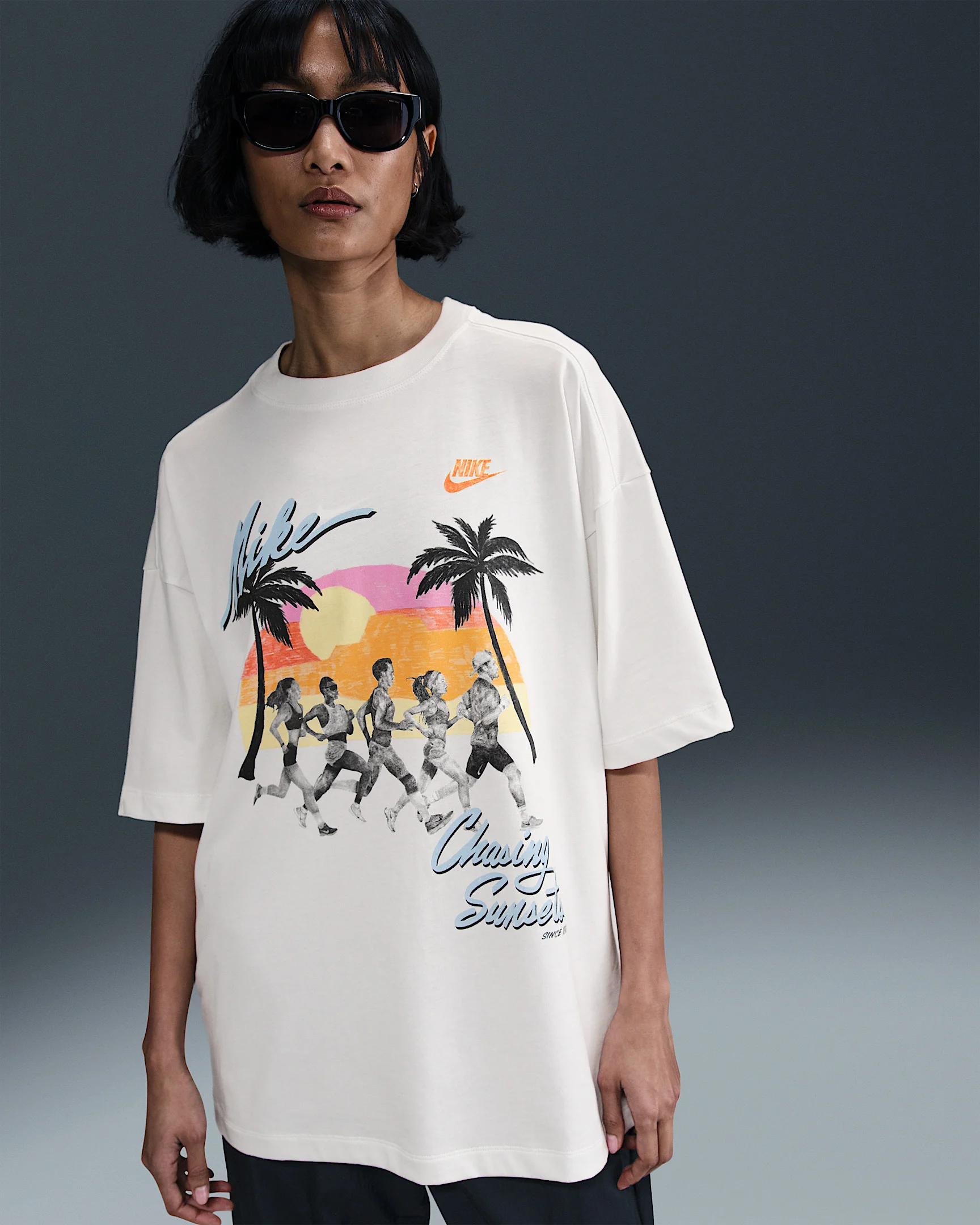 Nike Sportswear Essential Women's Oversized T-Shirt - 1