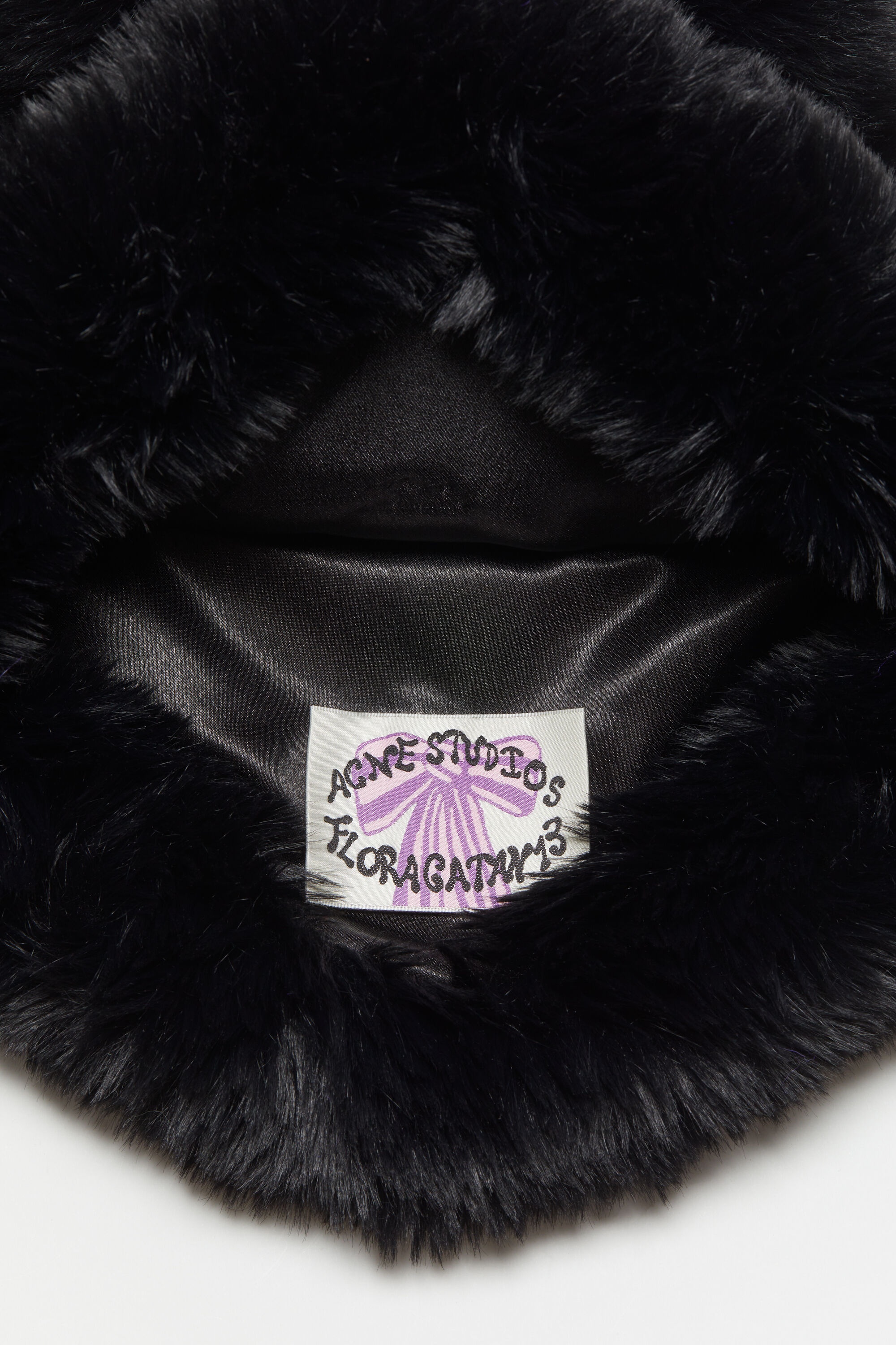 Fluffy bow hat - Black - 4