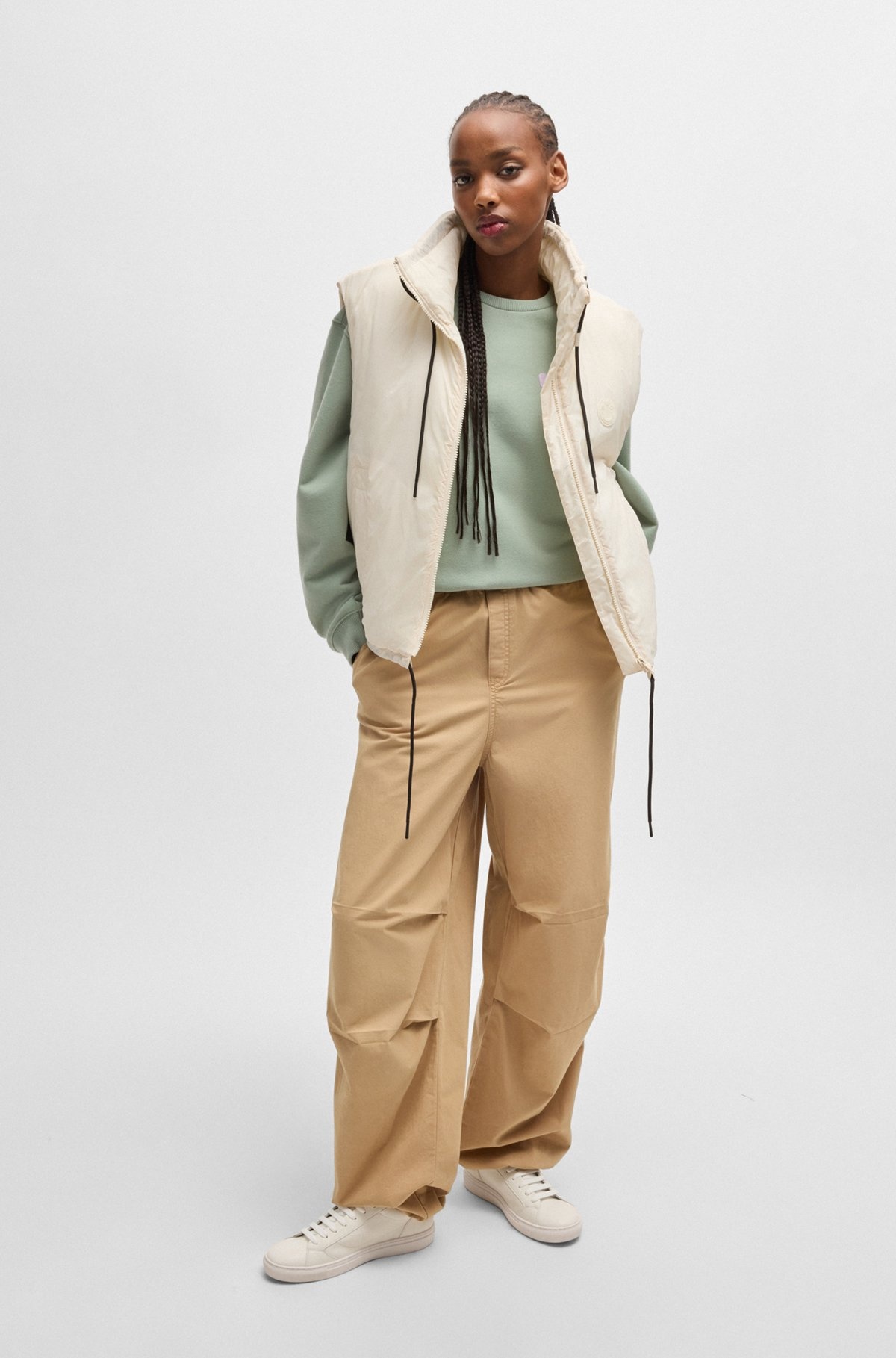 WATER-REPELLENT GILET WITH HAPPY HUGO PATCH - 3