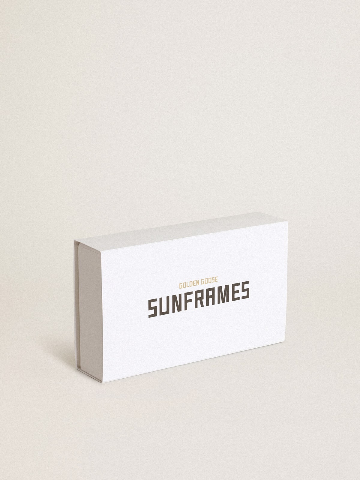Sunframe Panthos model with black frame and gold details - 5