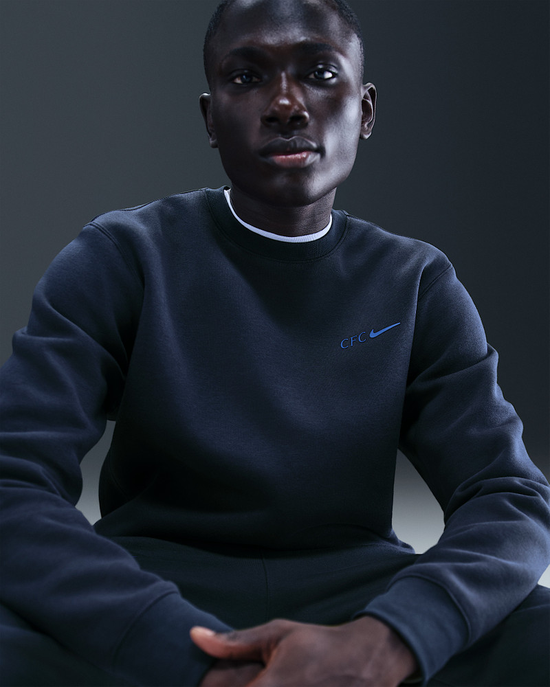 Chelsea FC Club Men's Nike Soccer Crew-Neck 3
