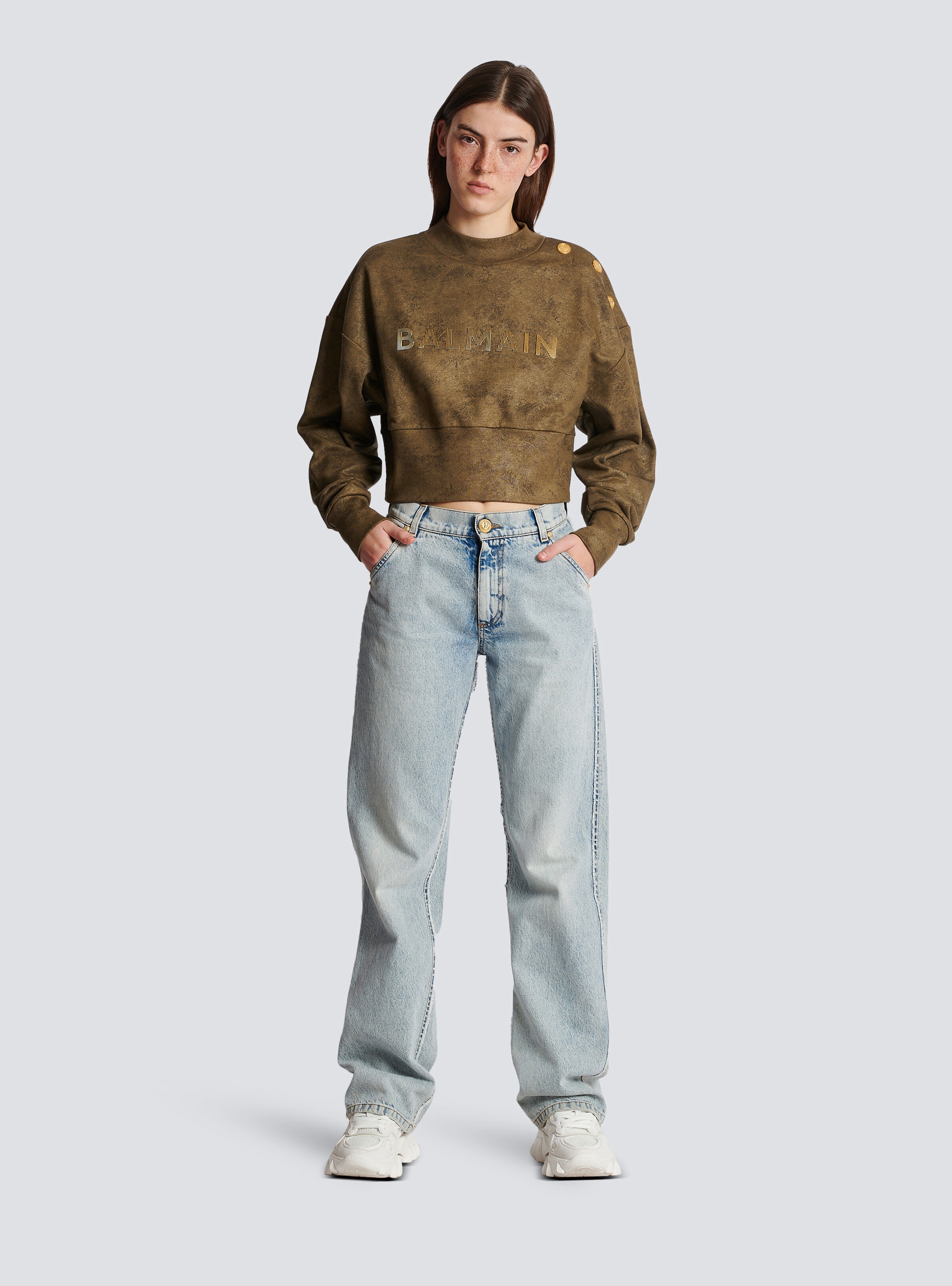 Eco-responsible cotton cropped sweatshirt with metallic Balmain logo - 2