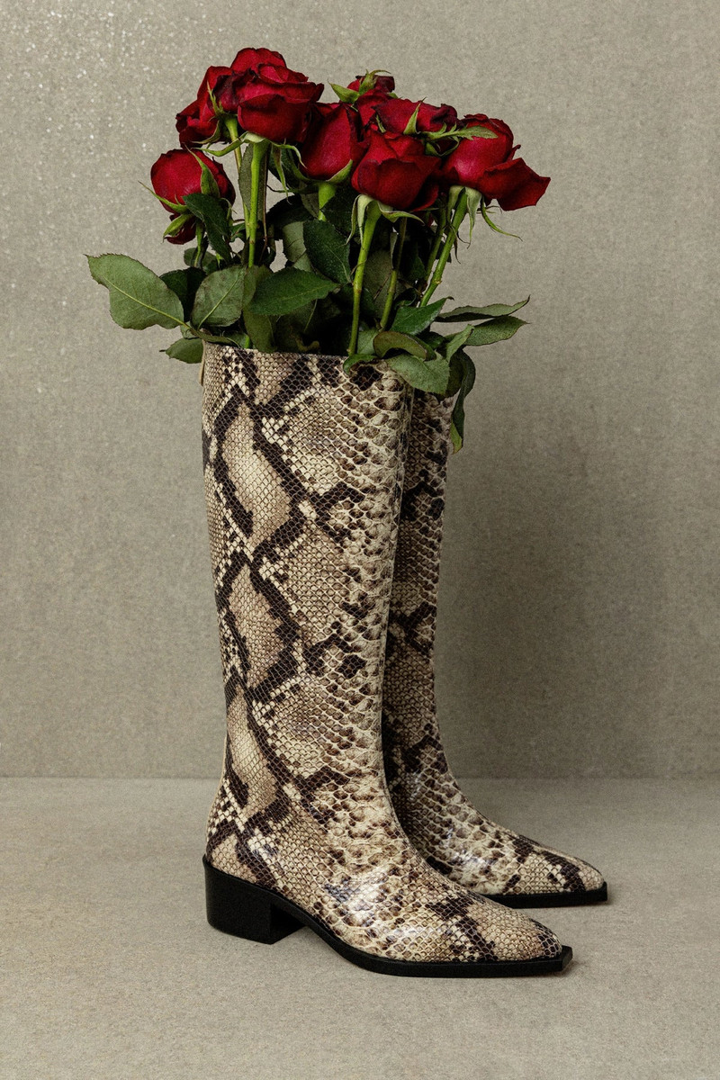 Florencia Boot In Neutral Snake Leather 5