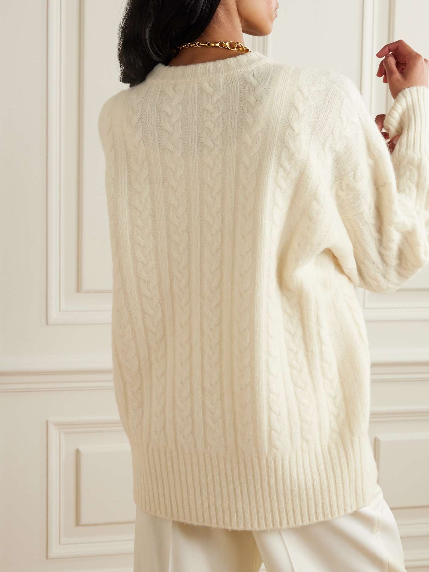 Oversized cable-knit merino wool and cashmere-blend sweater - 3