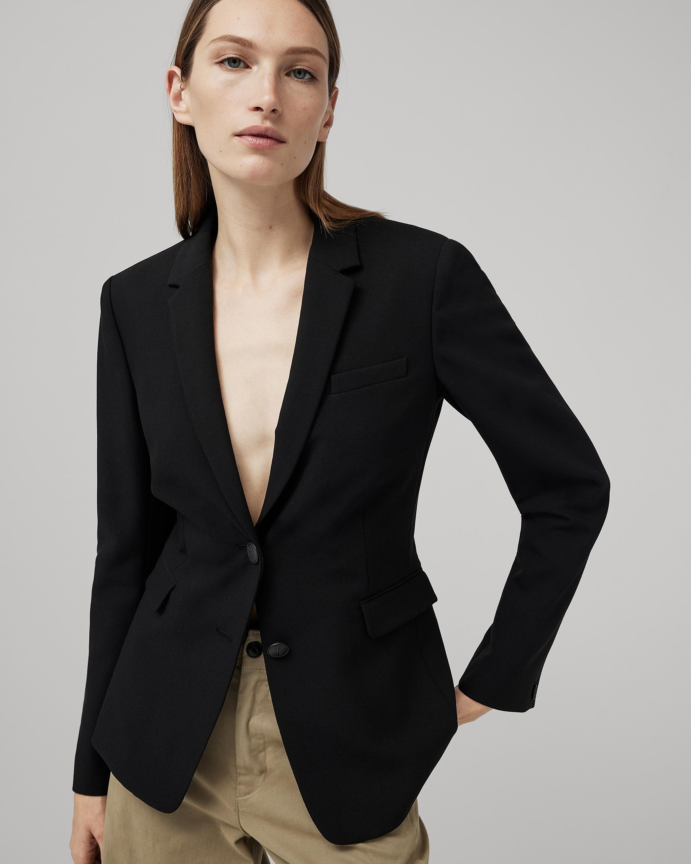 Razor Cady Crepe Blazer
Classic Fit Blazer - 3