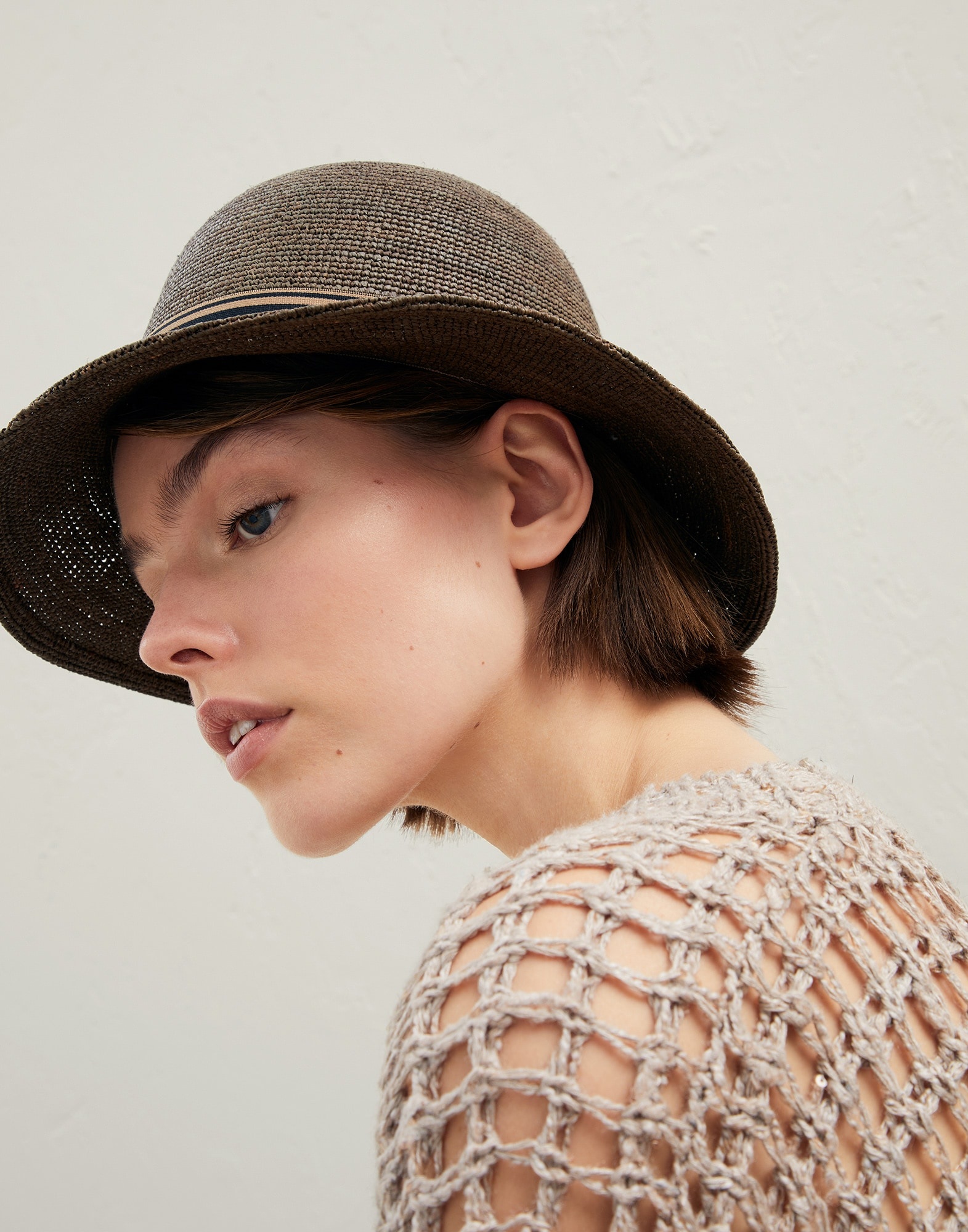 Straw hat with striped band and monile - 3