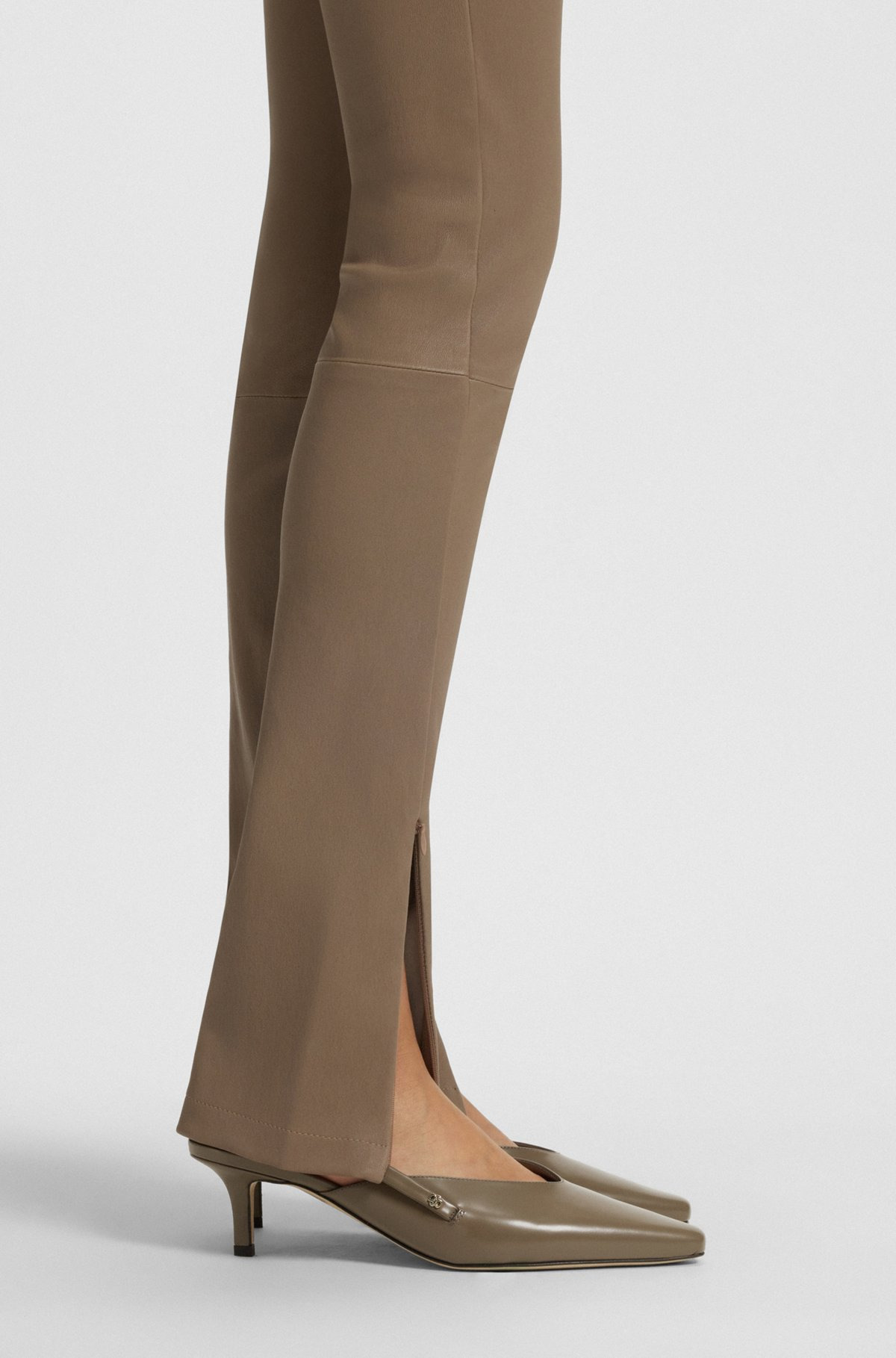SLINGBACK PUMPS IN POLISHED LEATHER - 4
