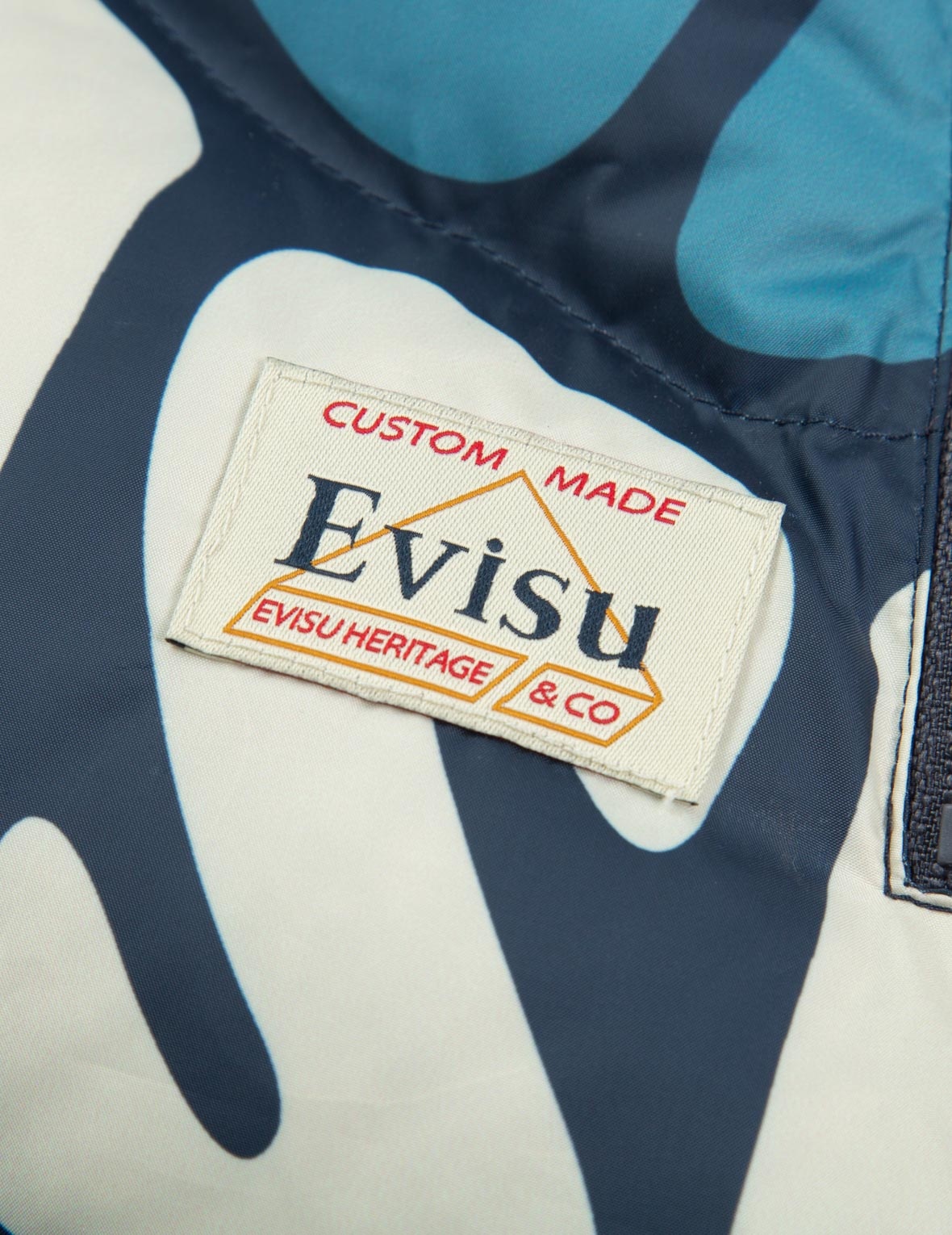 Allover Wavy Text Print Down Jacket - 9