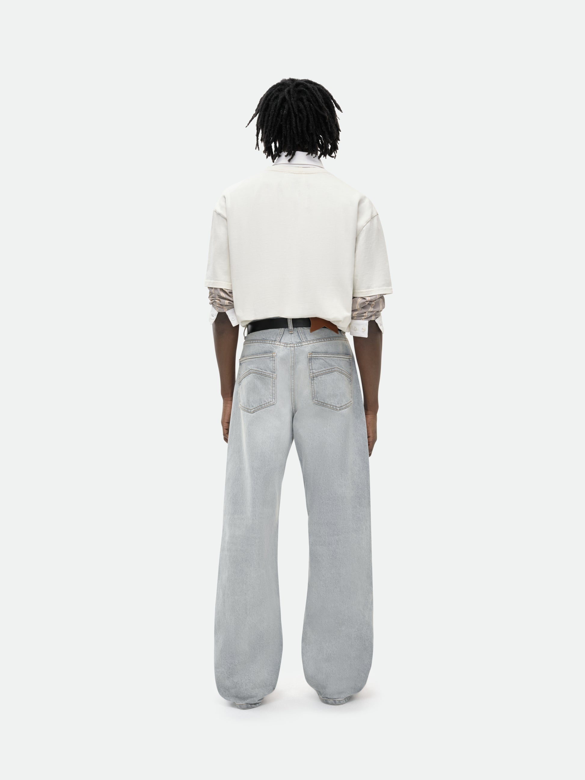 RUNWAY SCRIPT TEE - 9