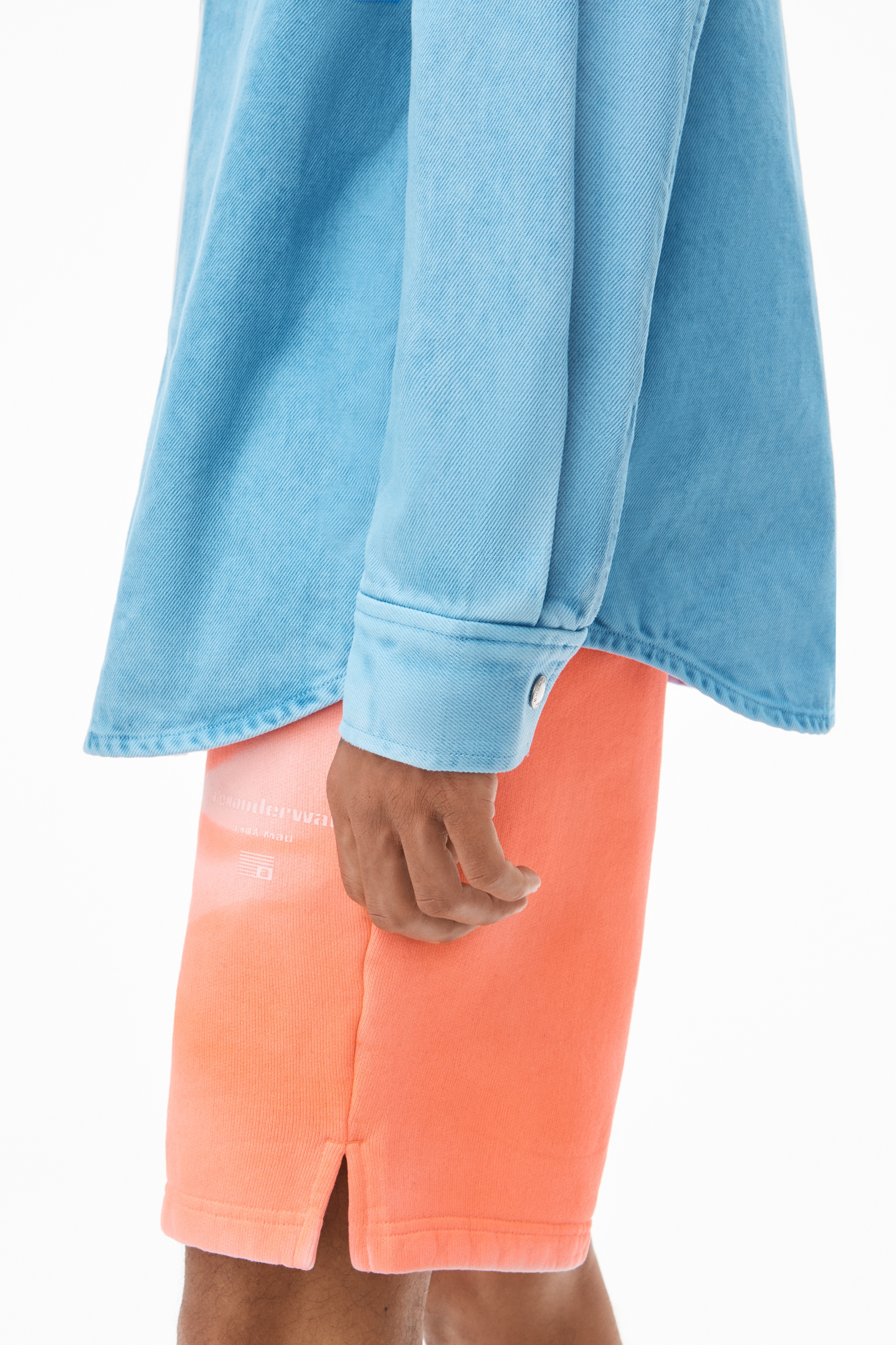 OVERSIZED SHIRT IN ACID WASH DENIM - 4