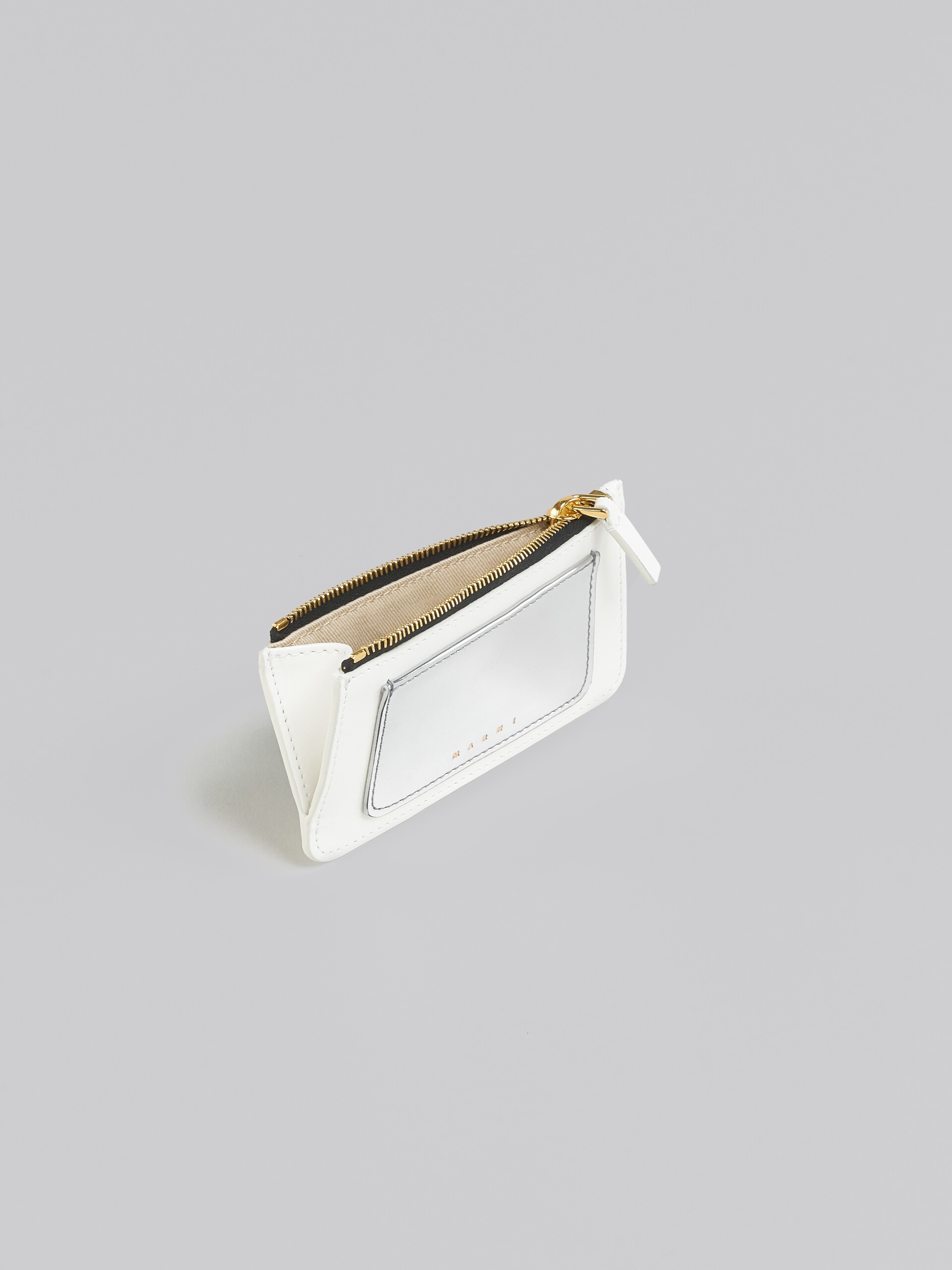WHITE AND SILVER LEATHER CARD HOLDER 2
