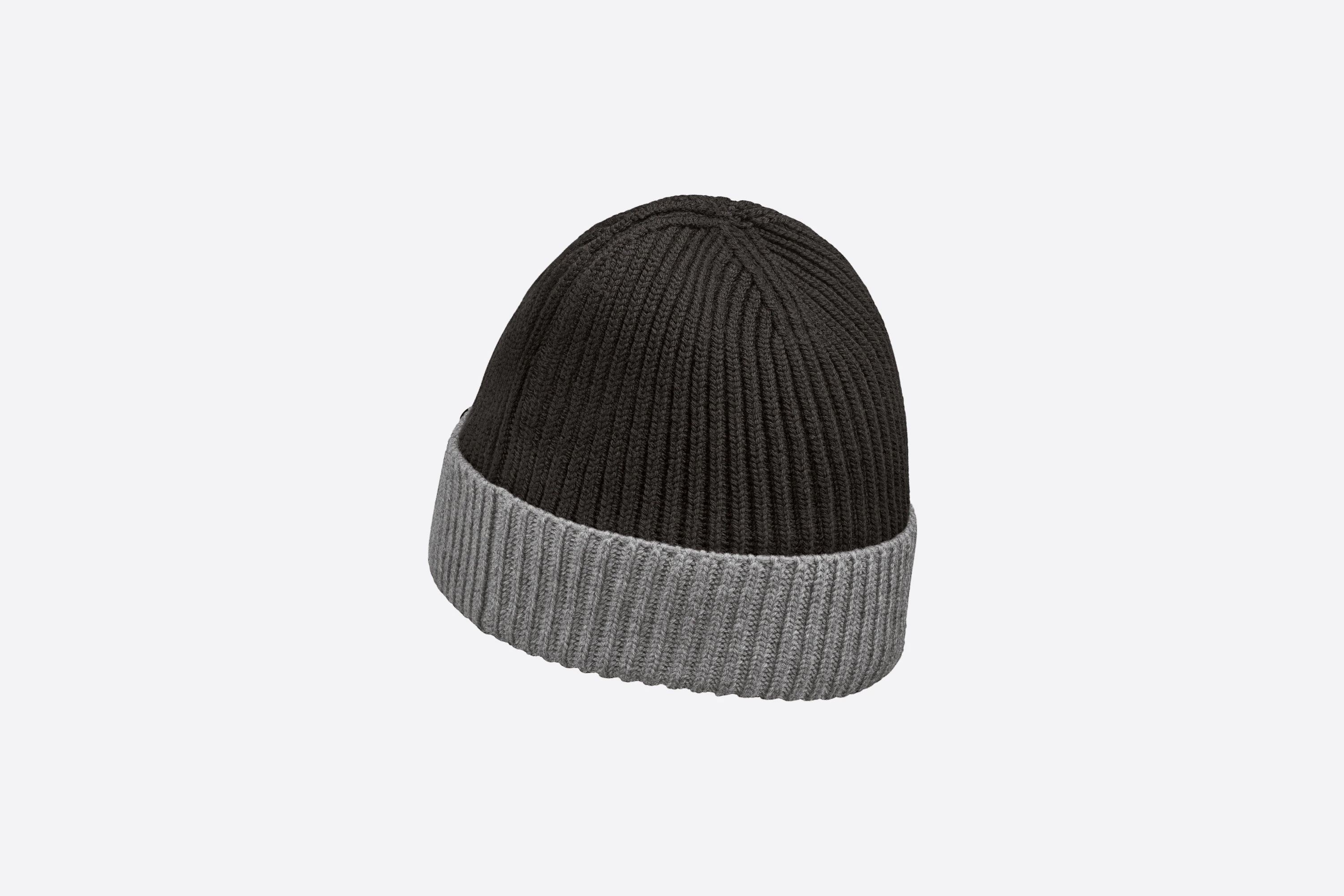 Beanie with 'CD' Signature - 3