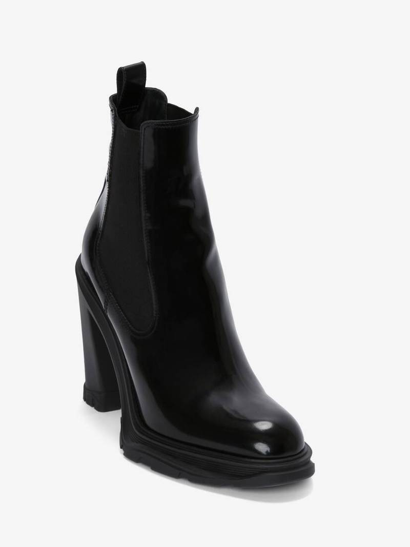 Alexander McQueen Women's Tread Heeled Chelsea Boot in Black outlook