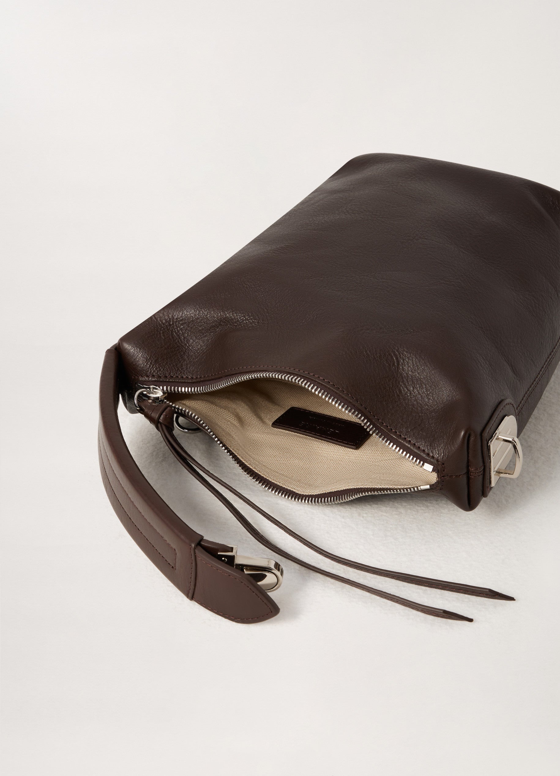 CASE BAG
VEGETAL TANNED LEATHER - 6