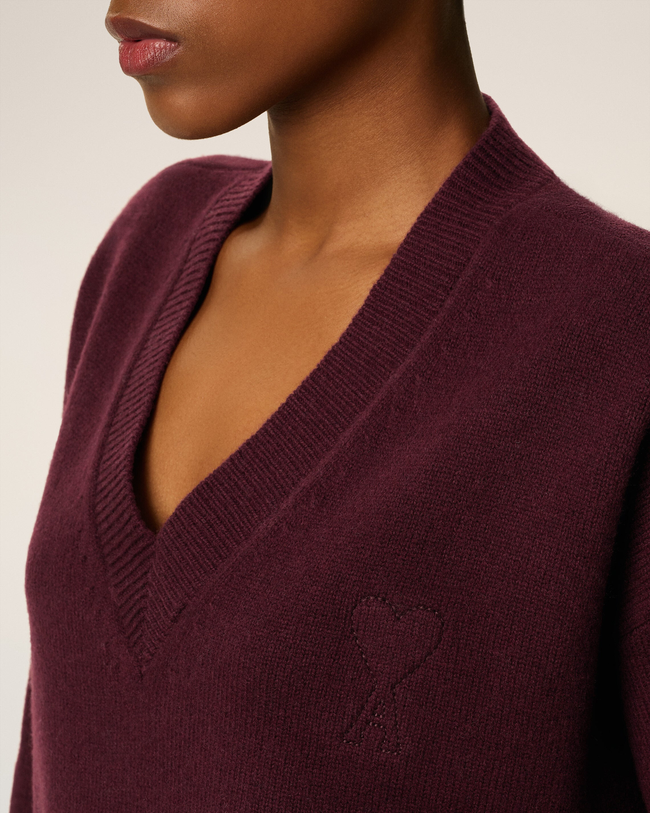 BURGUNDY WOOL AMI DE COEUR V NECK SWEATER - 4