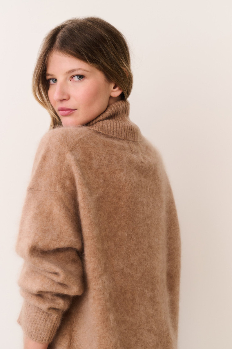 Nia Cashmere Turtleneck Sweater 4