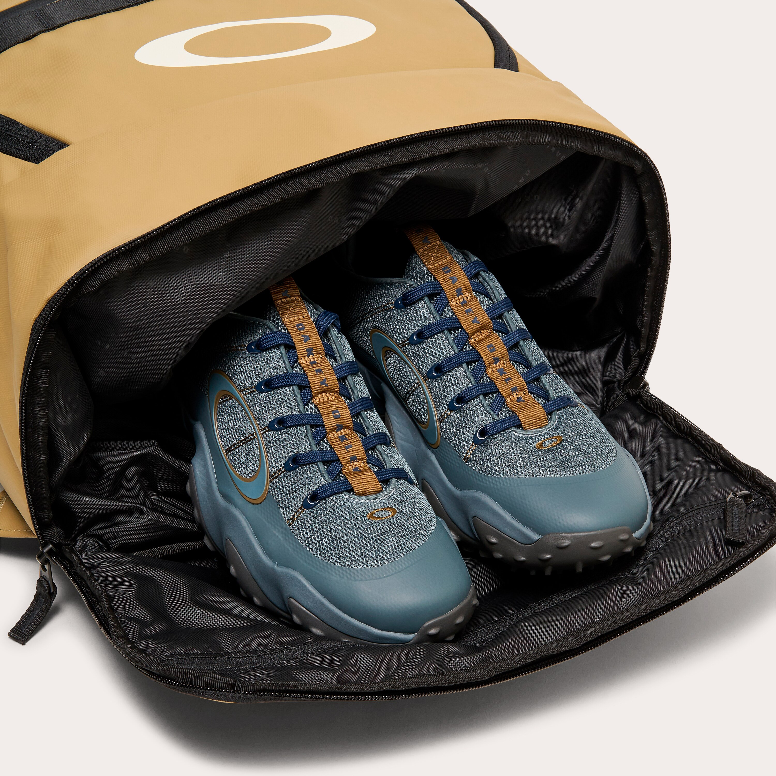Rover Convertible Bag - 5