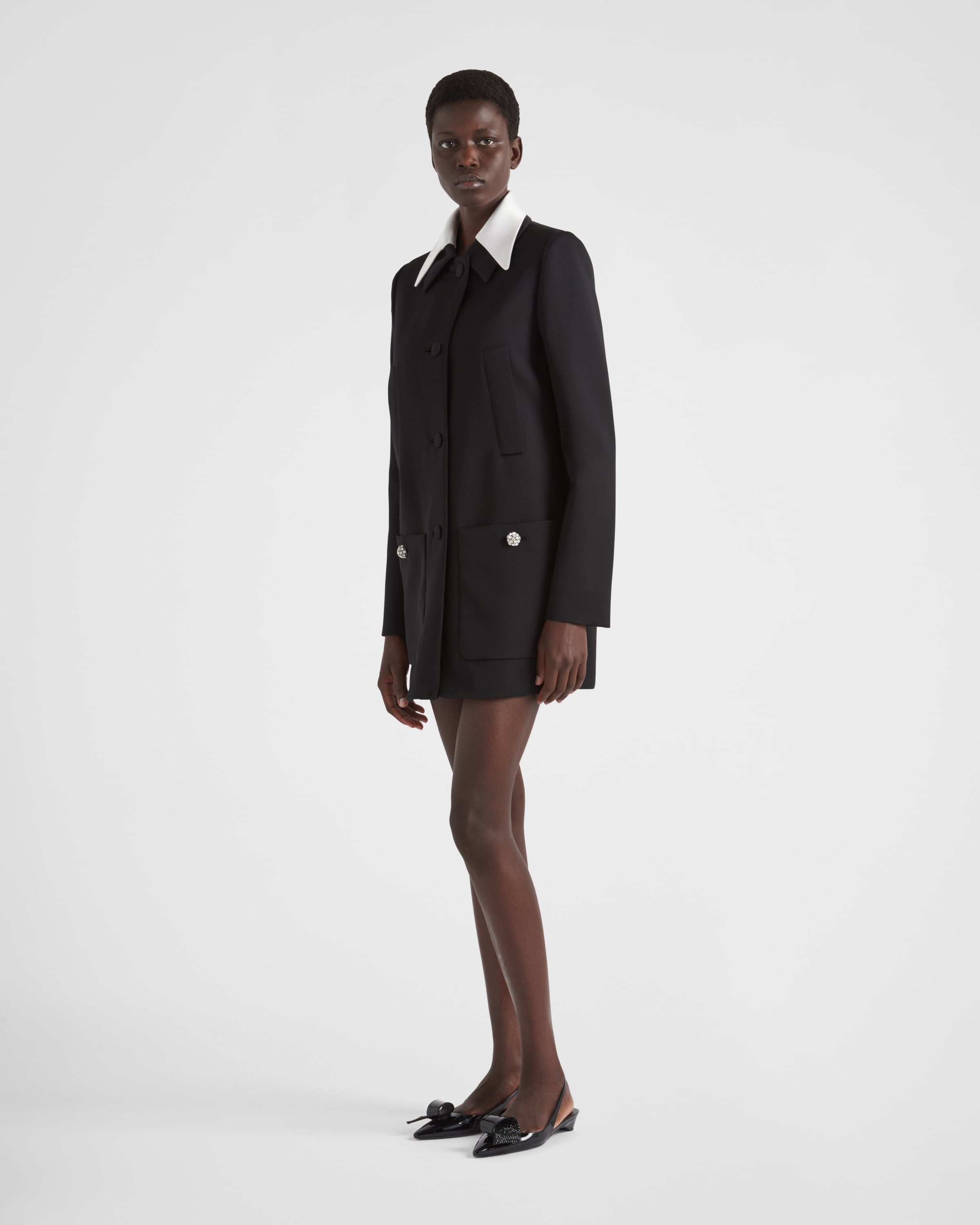 Singled-breasted wool sateen coat with collar - 2