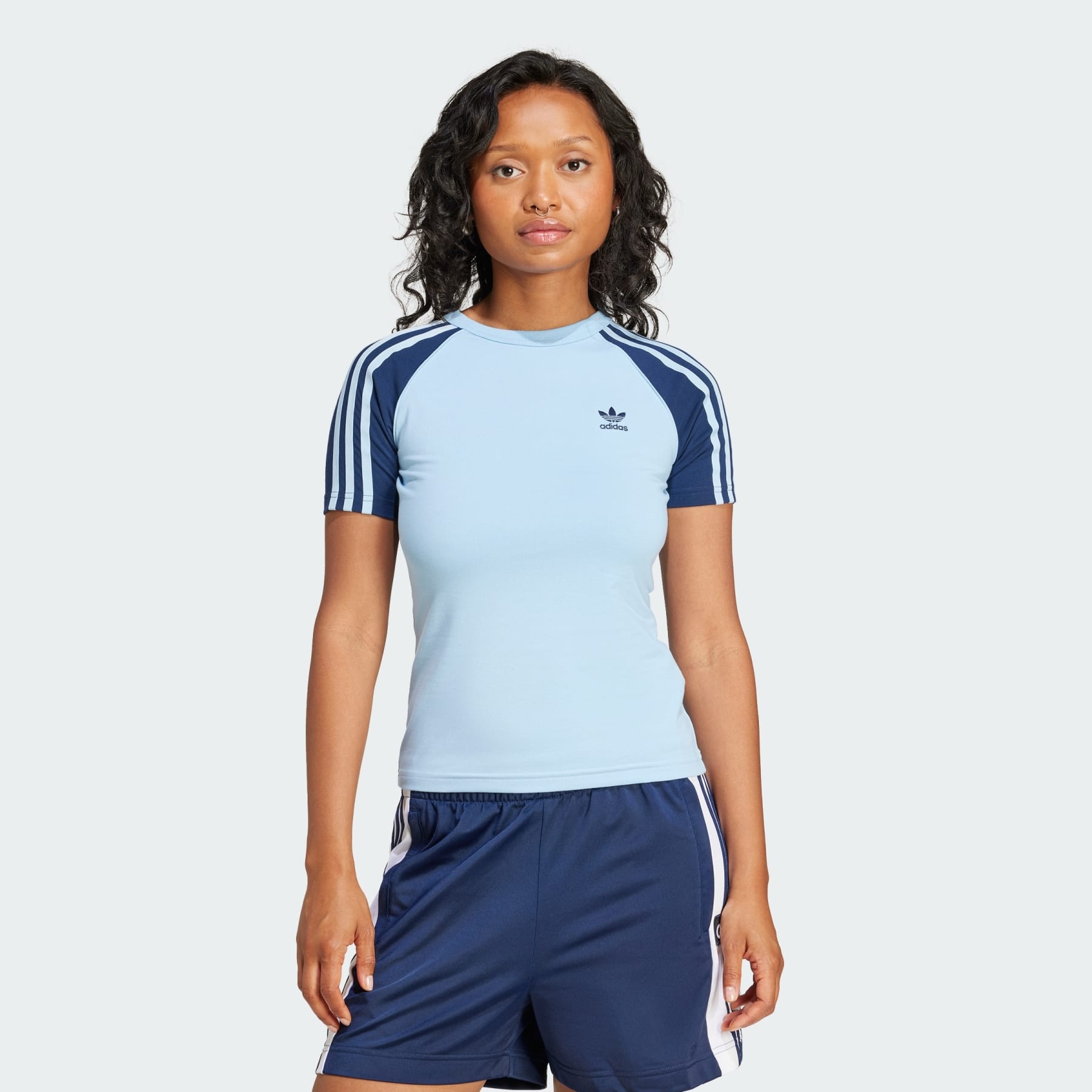 Adicolor 3-Stripes Raglan Slim Tee - 2