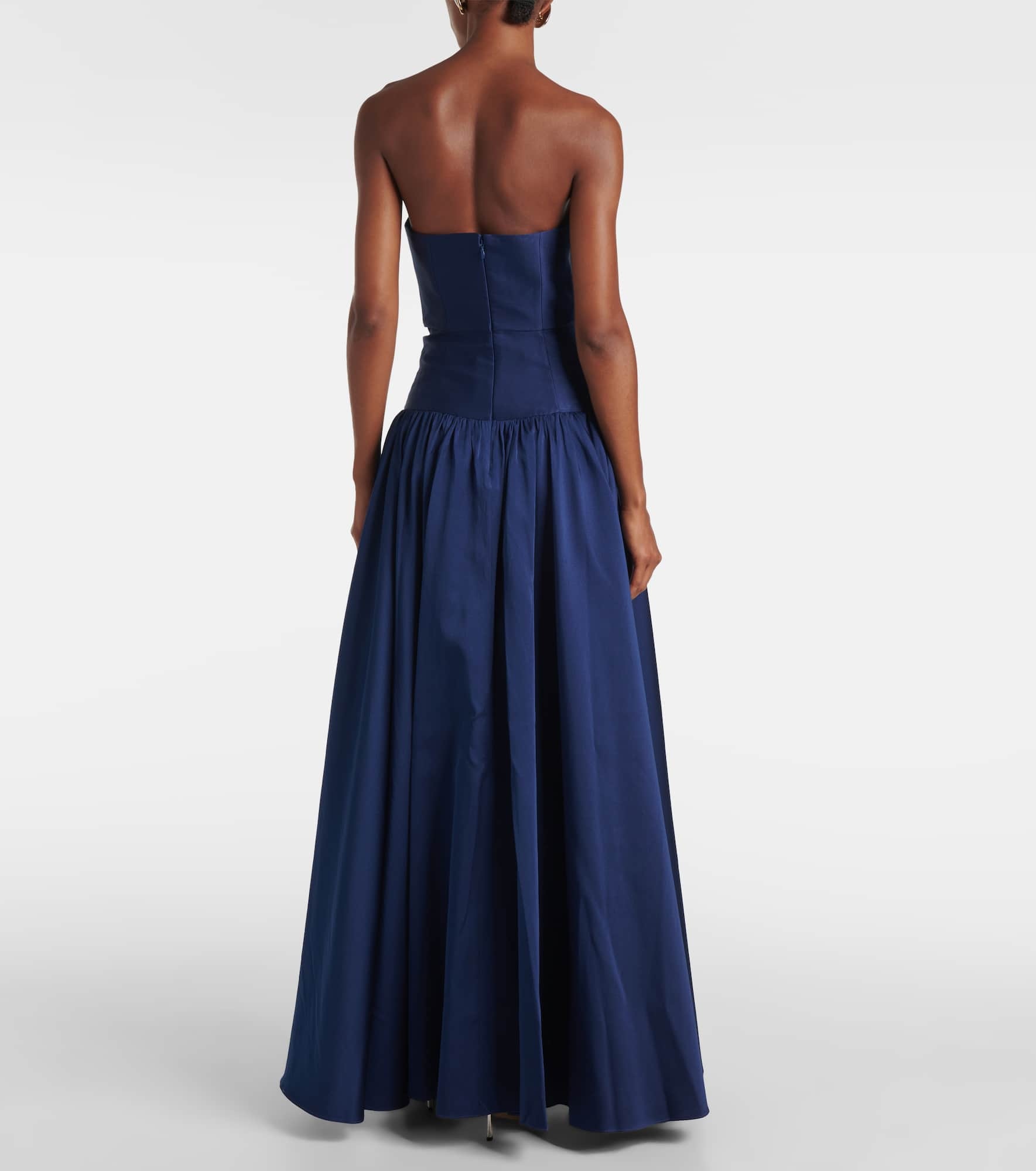 Strapless gathered taffeta gown - 3