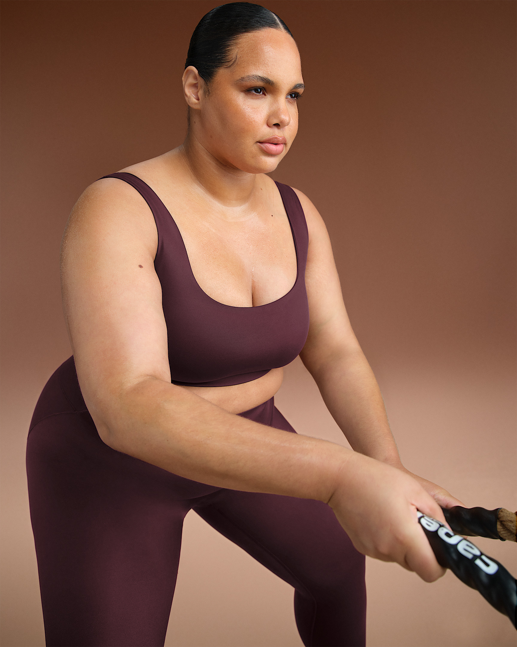 NikeSKIMS Shine Women's Scoop-Neck Bra Top - 9