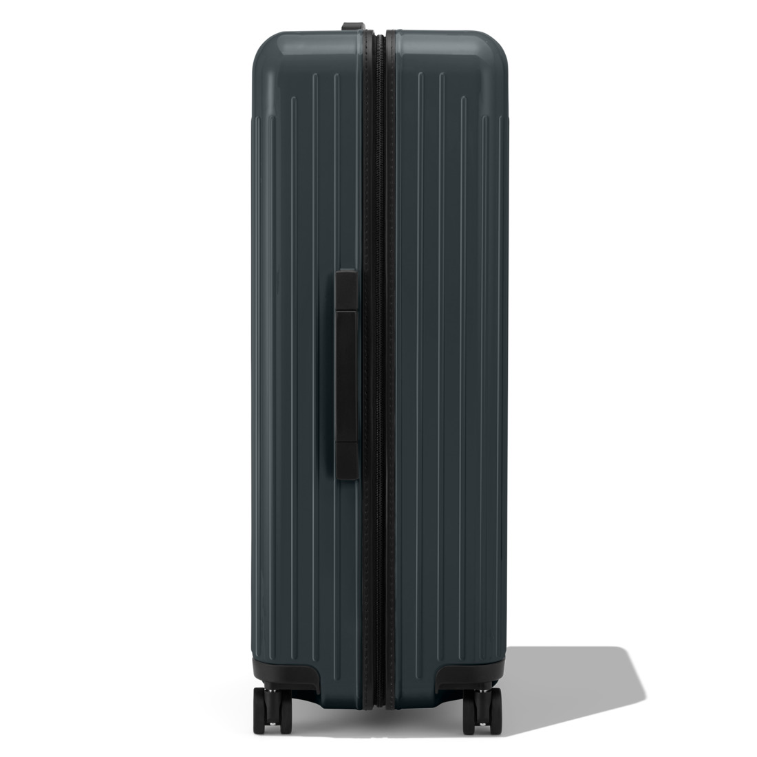 Essential Lite Check-In L - 3