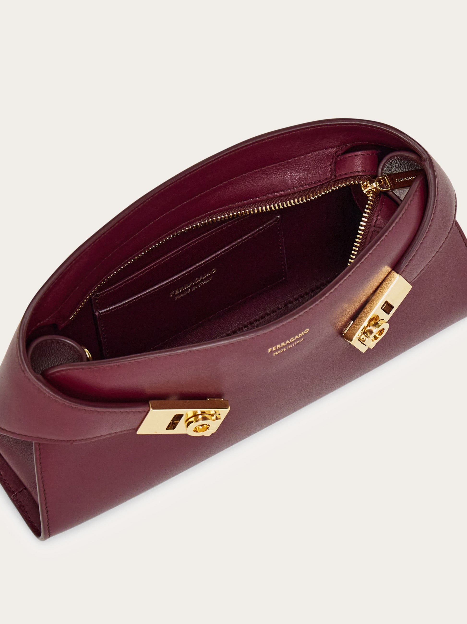 Hug mini crossbody bag - 5