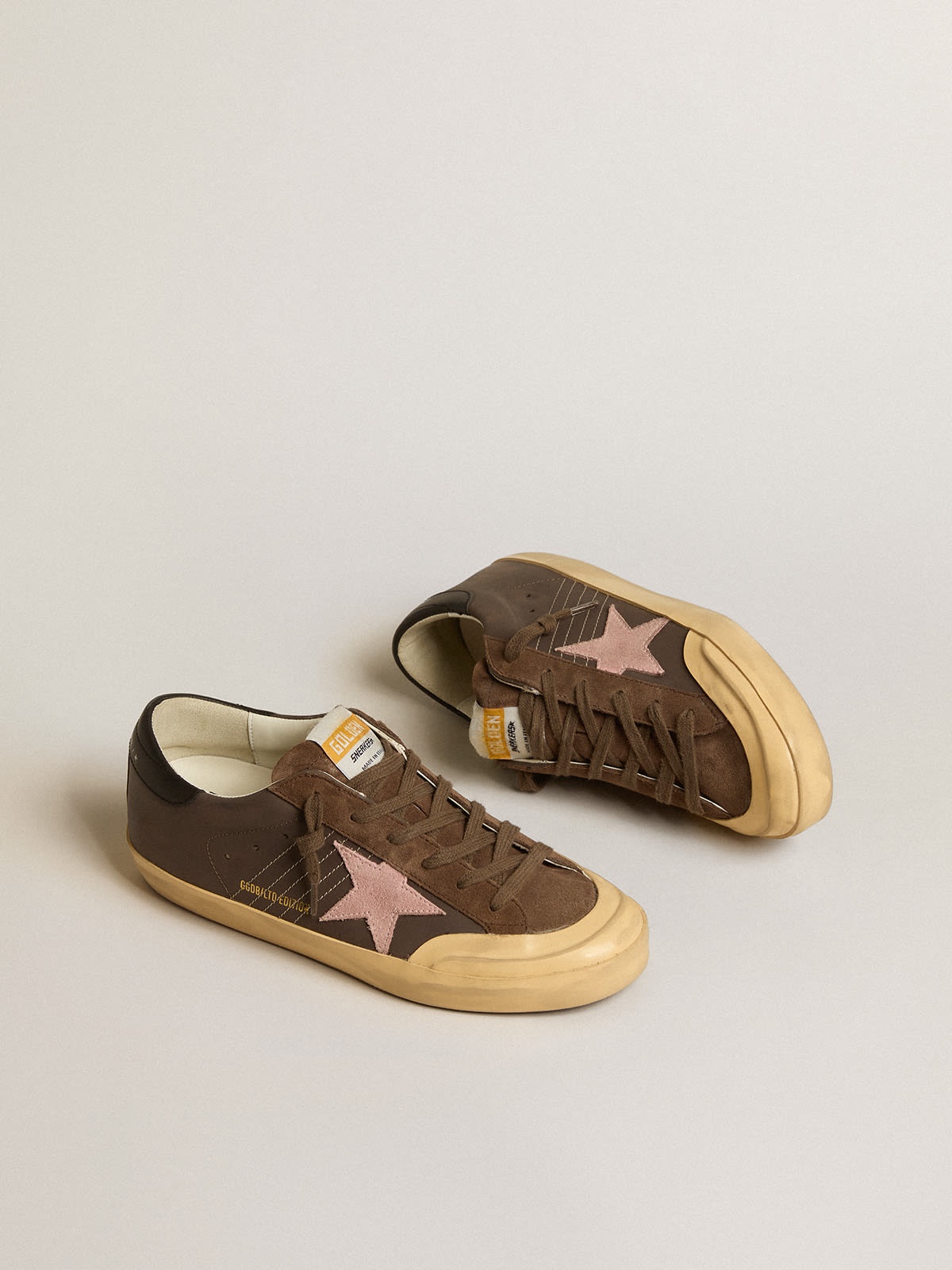 Super-Star Penstar LTD in brown leather with pink suede star - 2
