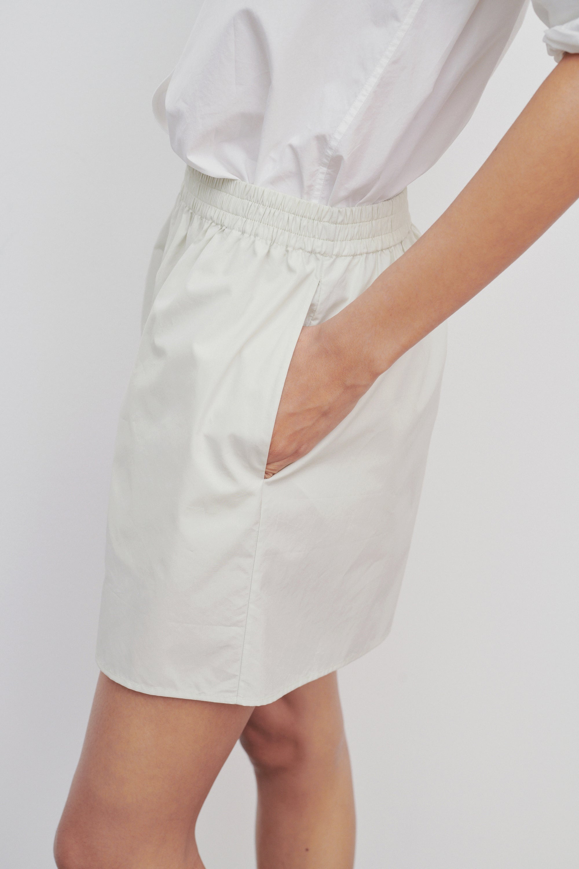 Gunther Short in Cotton - 4