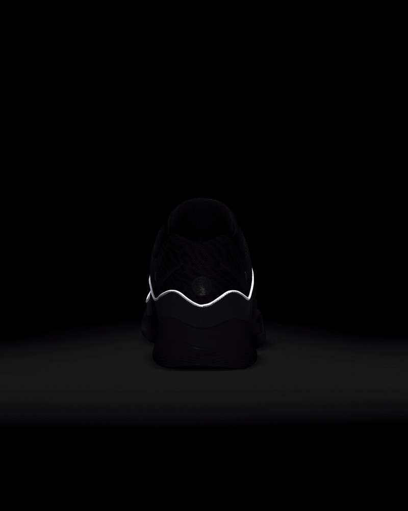 KD16 "B.A.D."를 선택하십시오. 농구 신발 10