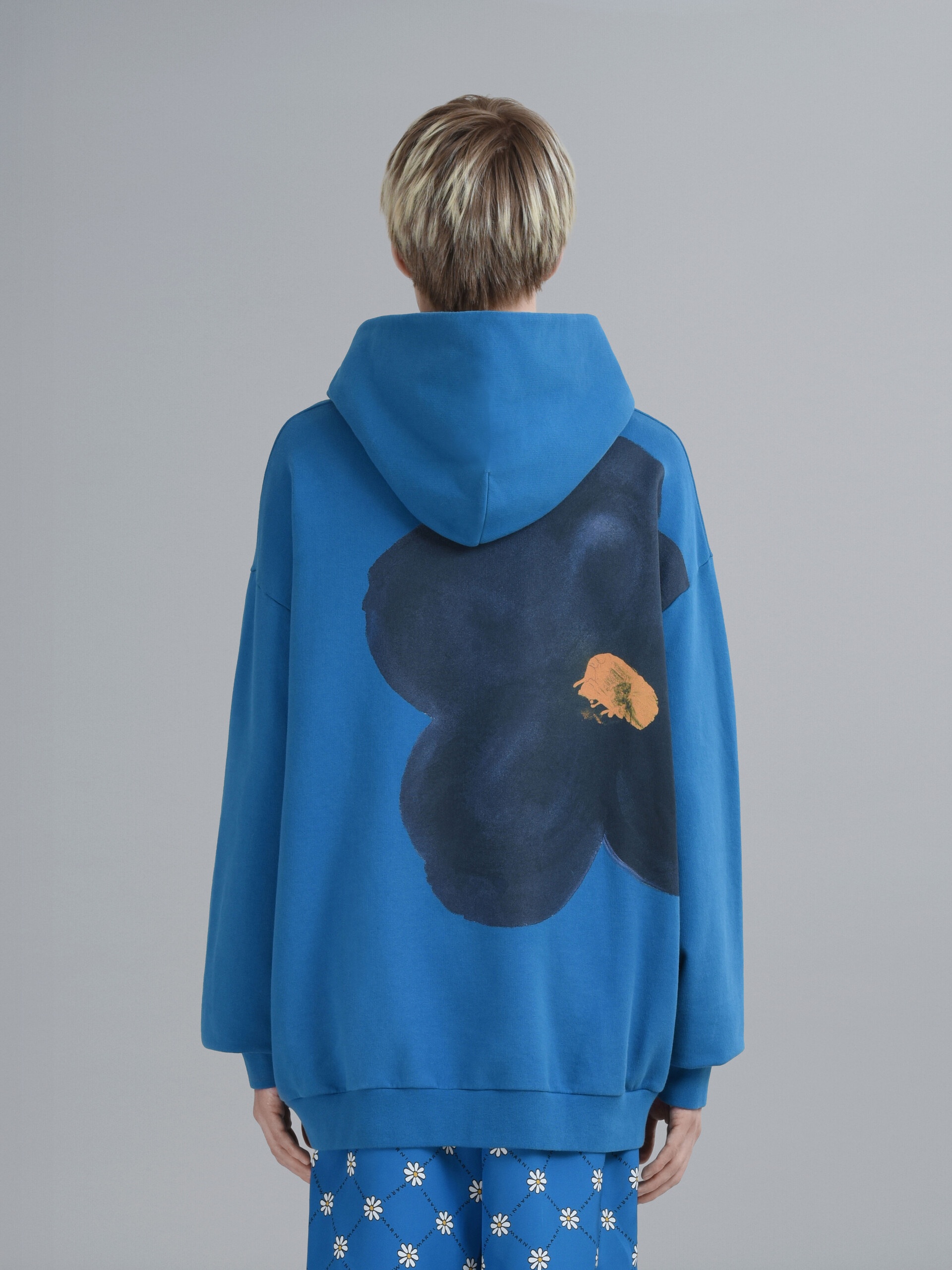 BLACK DAISY PRINT BLUE COTTON HOODED SWEATSHIRT - 3