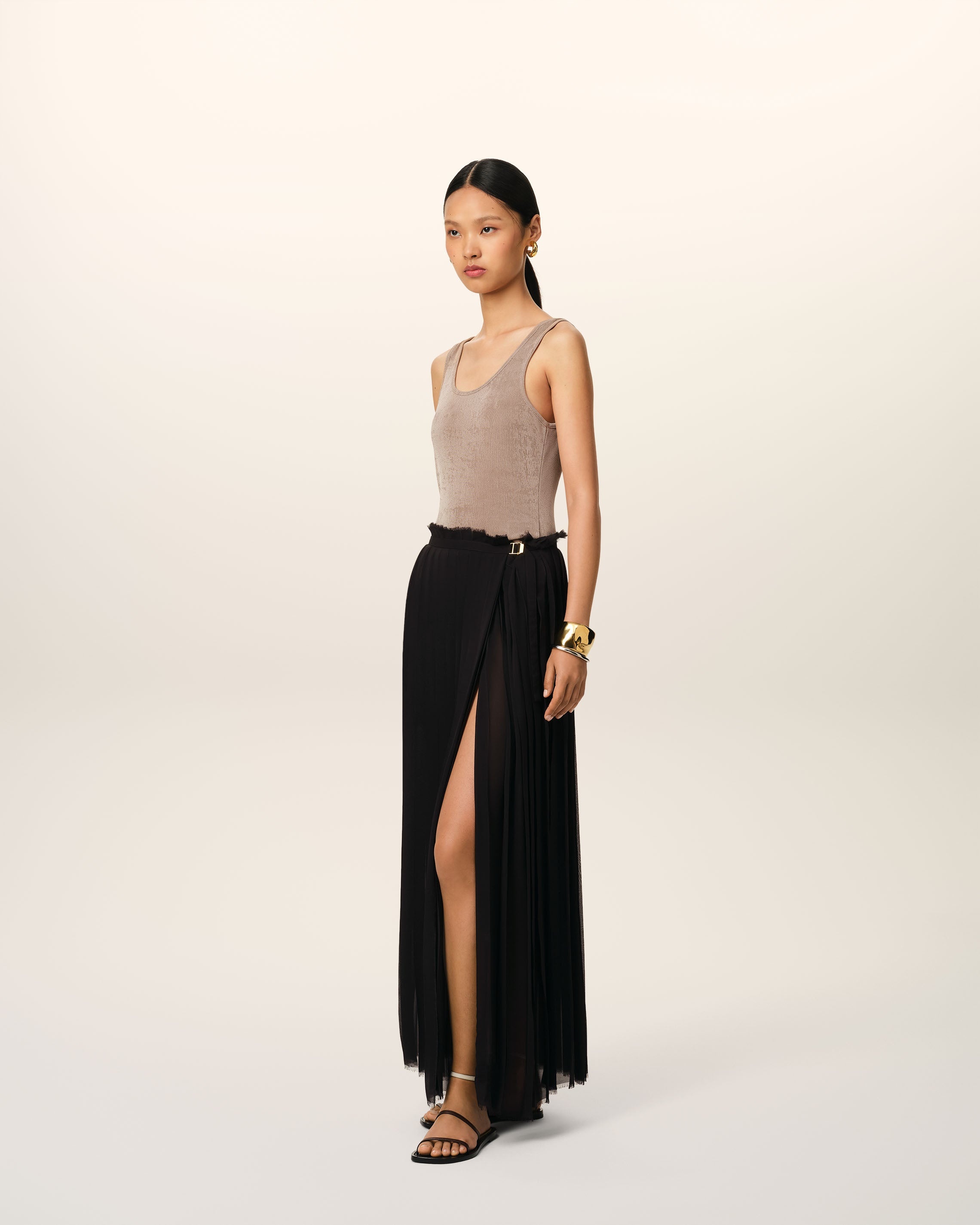 BLACK LONG PLEATED SKIRT - 6