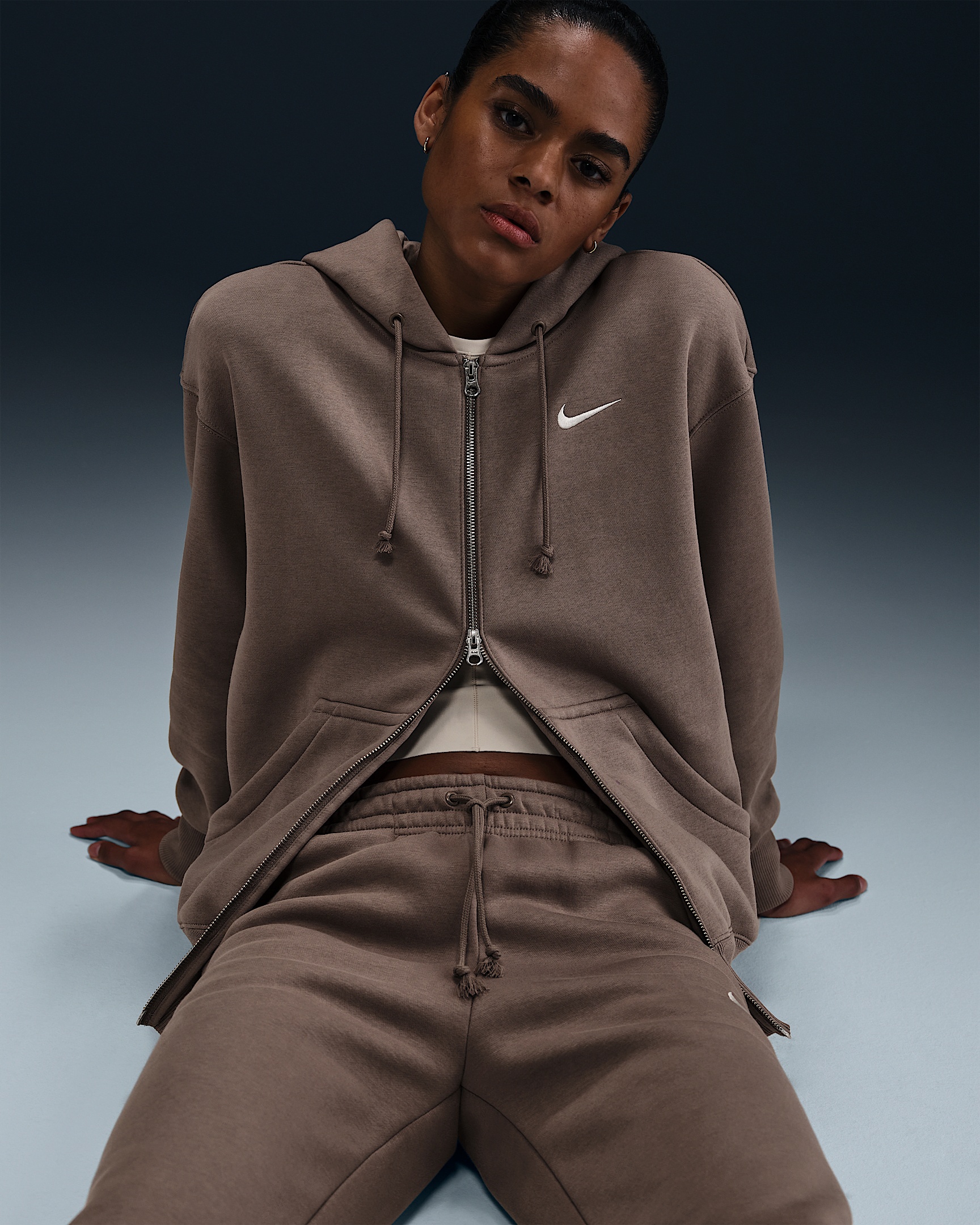 Nike Sportswear Phoenix Fleece Women's Oversized Full-Zip Hoodie - 3
