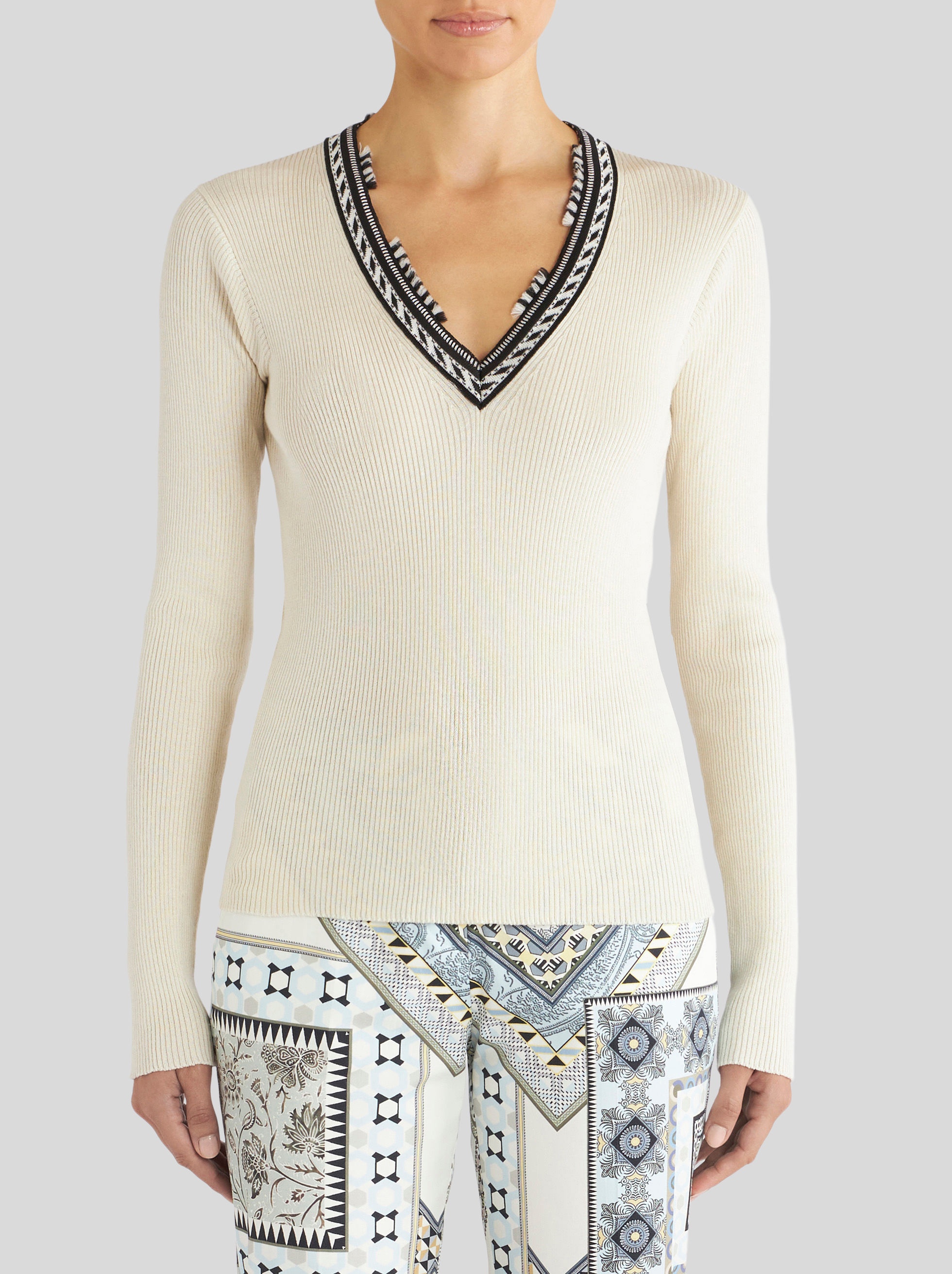 JUMPER WITH GEOMETRIC BORDER AND MICRO FRINGE - 2