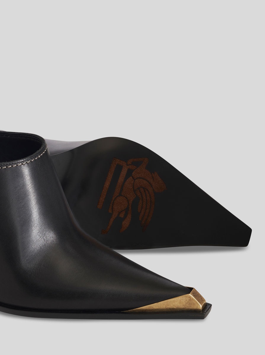 LEATHER MULES - 4