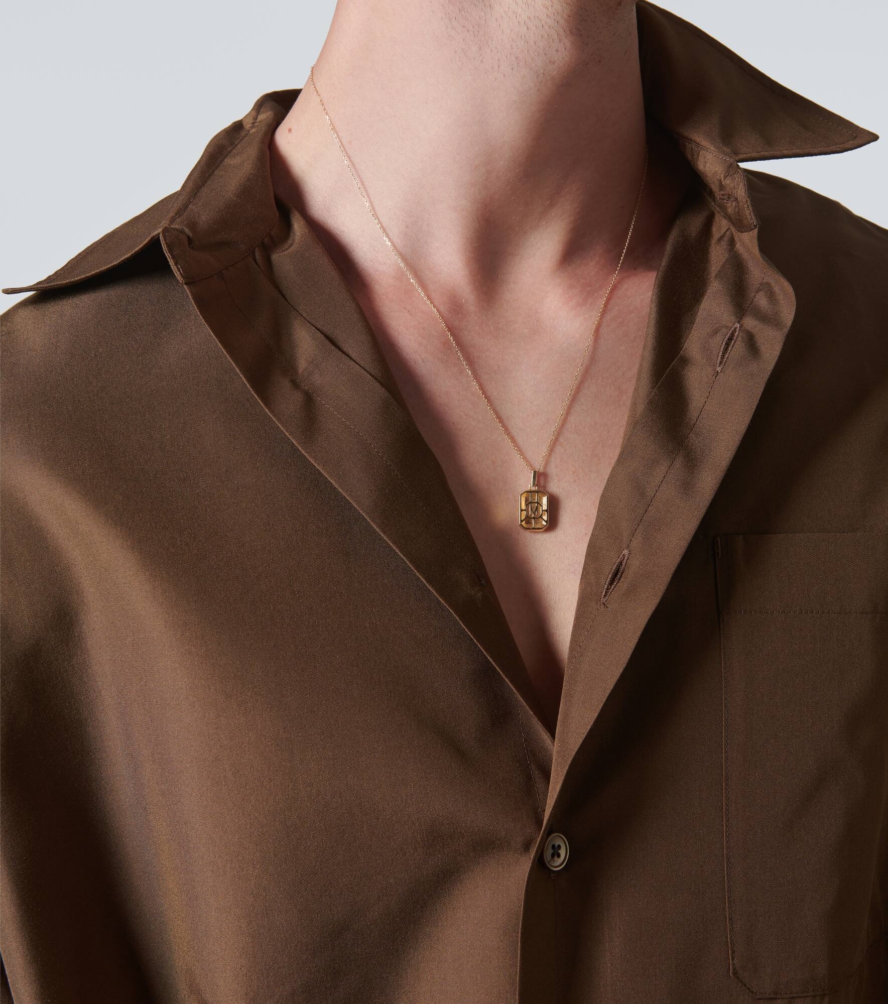 14kt gold necklace with emerald pendant - 3
