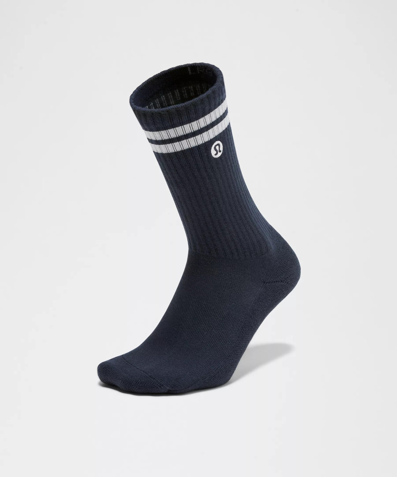 Unisex Daily Essential Crew Socks *Stripe 3