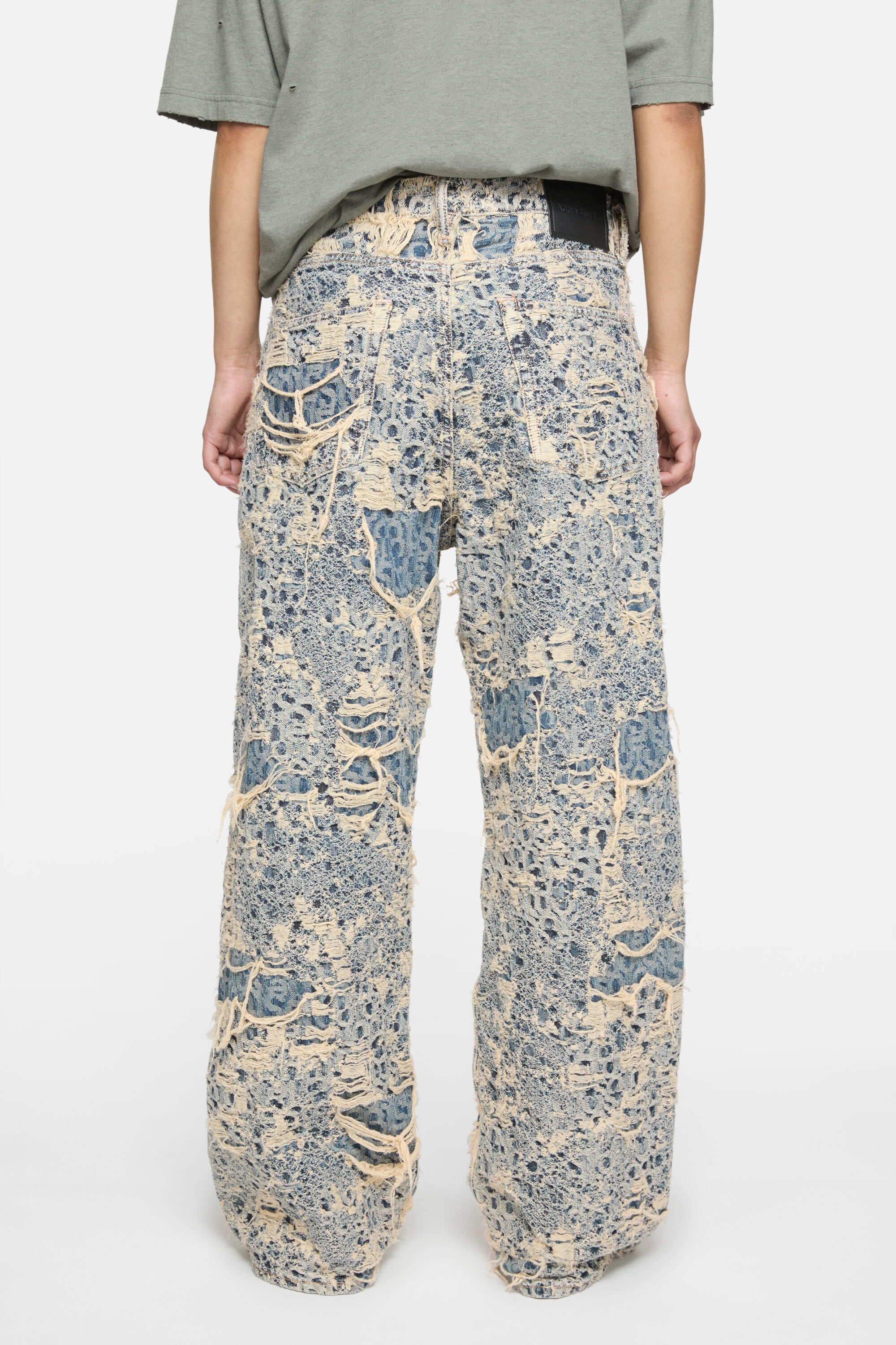Baggy fit jeans - 1981 Distressed Monogram - Mid Blue - 5