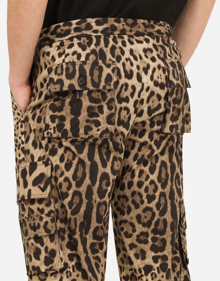 Cargo-style jogging pants with leopard print - 5