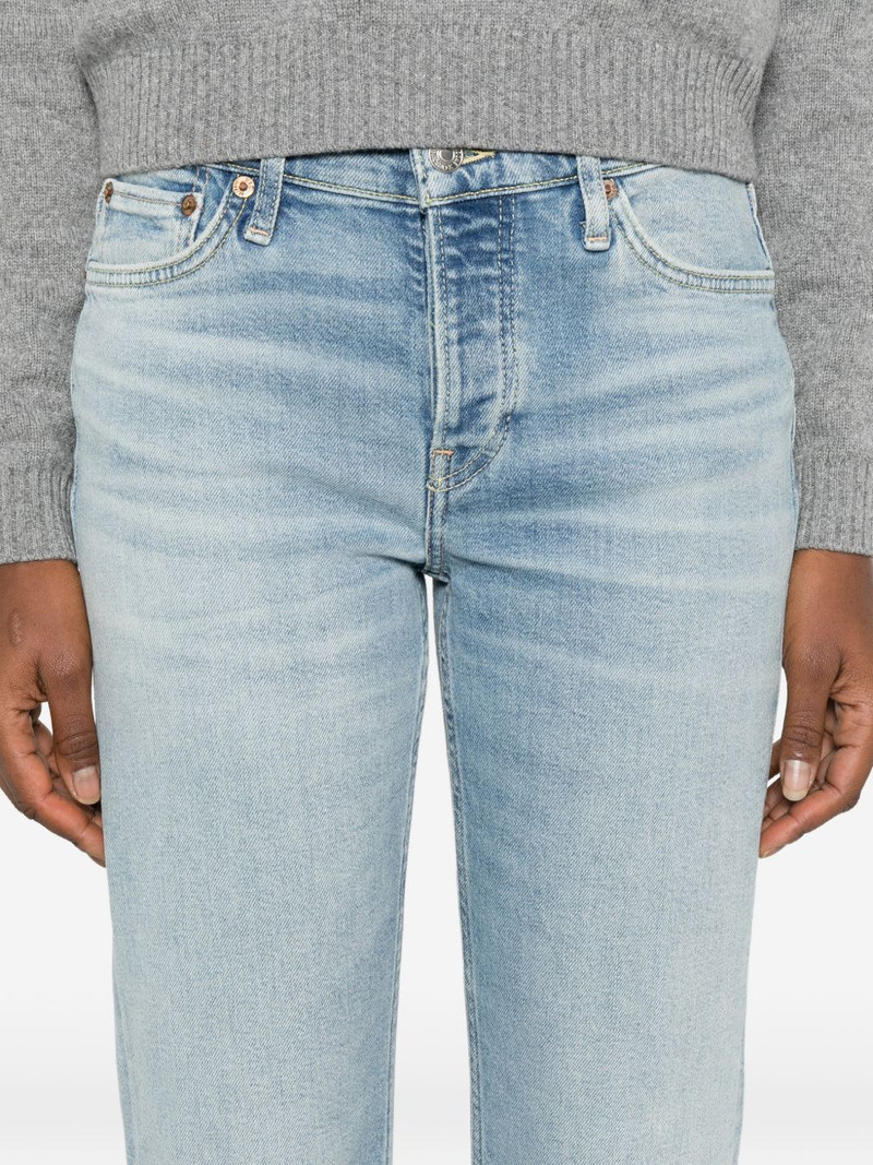 button-fastening jeans 5