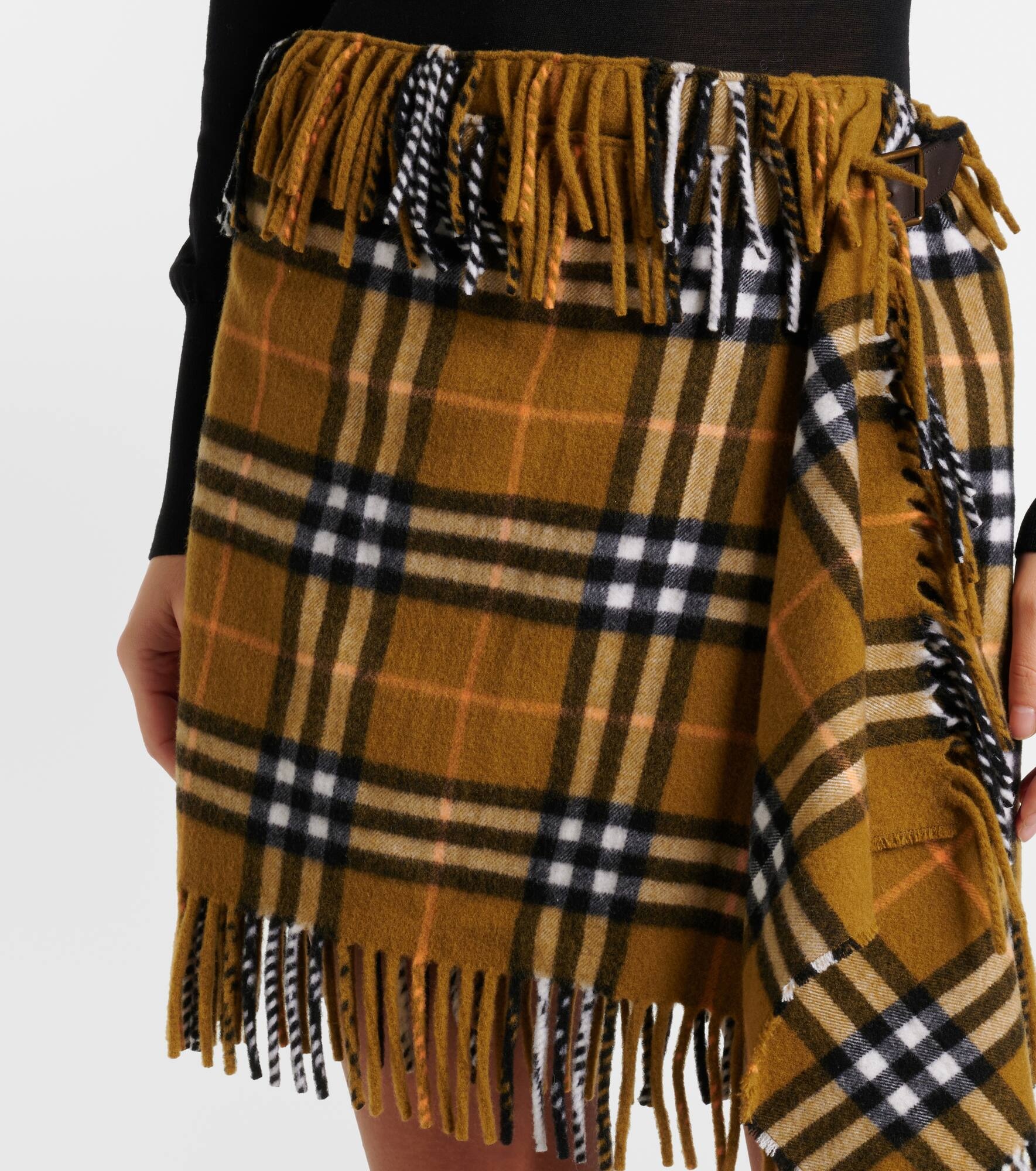 スカート BURBERRY CHECK WOOL AND CASHMERE WRAP MINISKIRT Green Check Wool Cashmere Scarf Miniskirt by Burberry on Sale