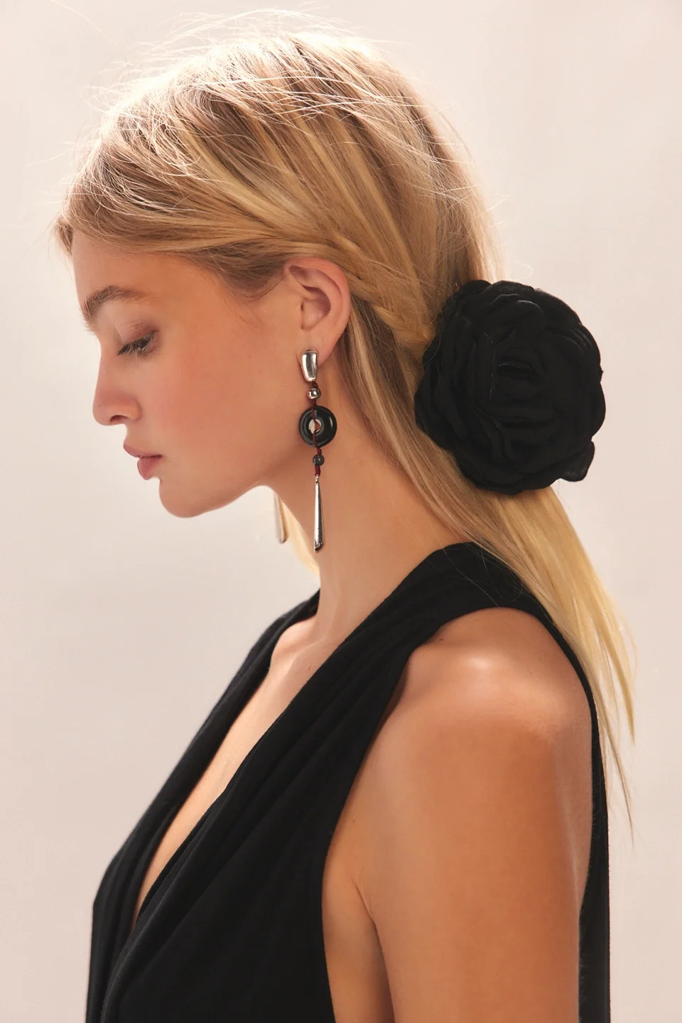 Belle Rosette Claw Clip - 1