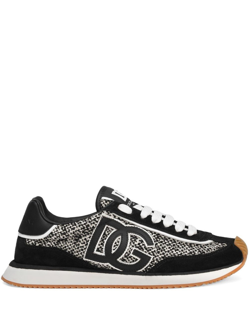 logo sneakers 1