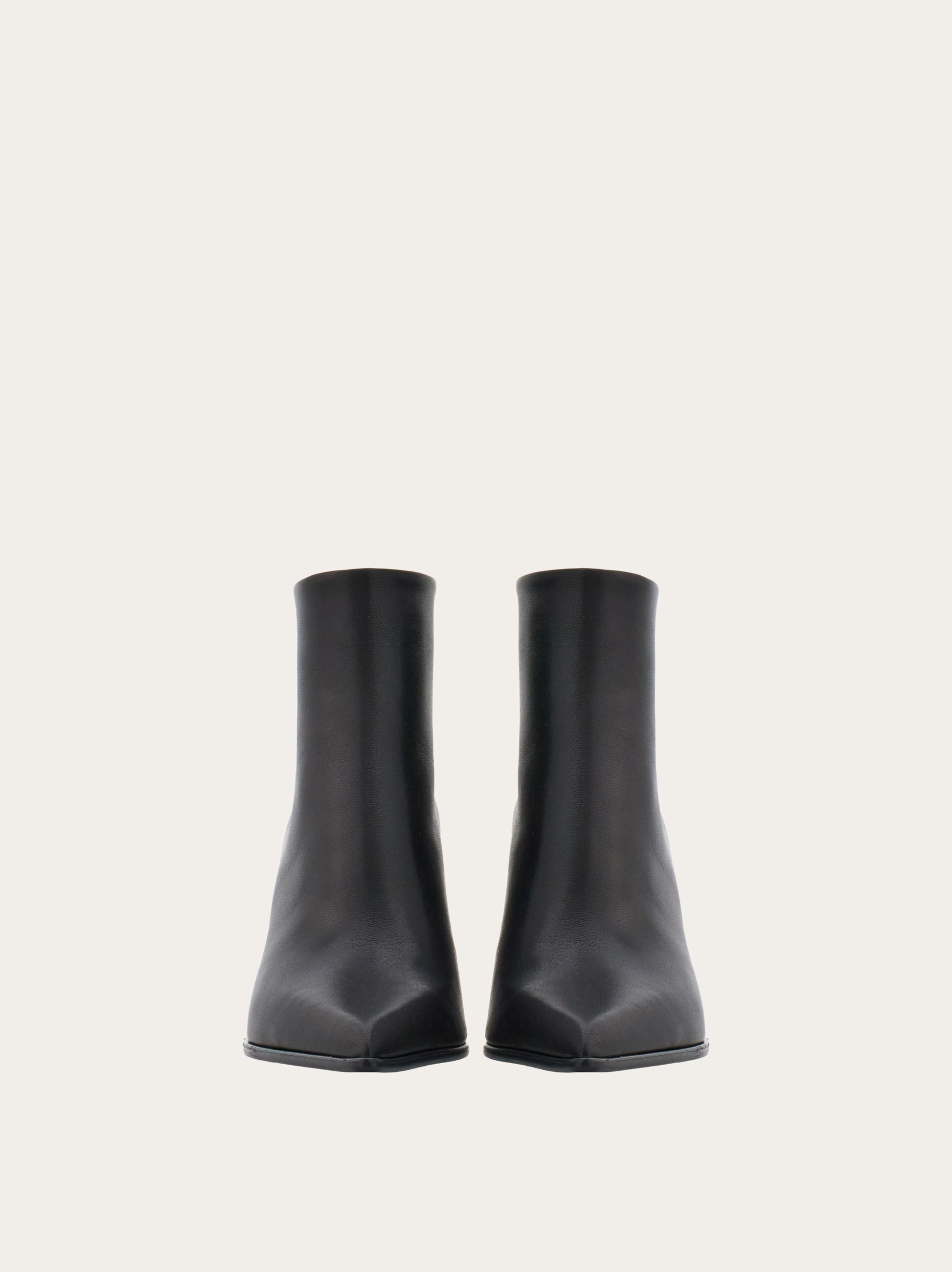 Pointed ankle boot - 2