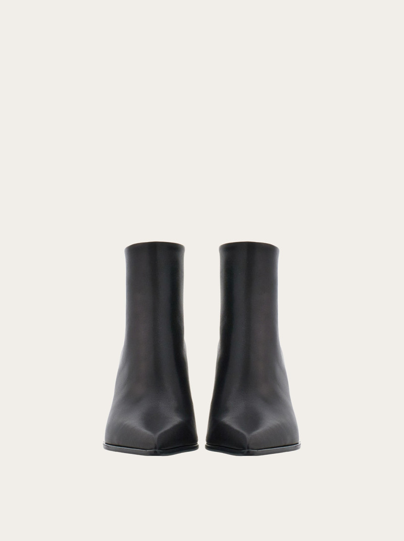 Pointed ankle boot 2