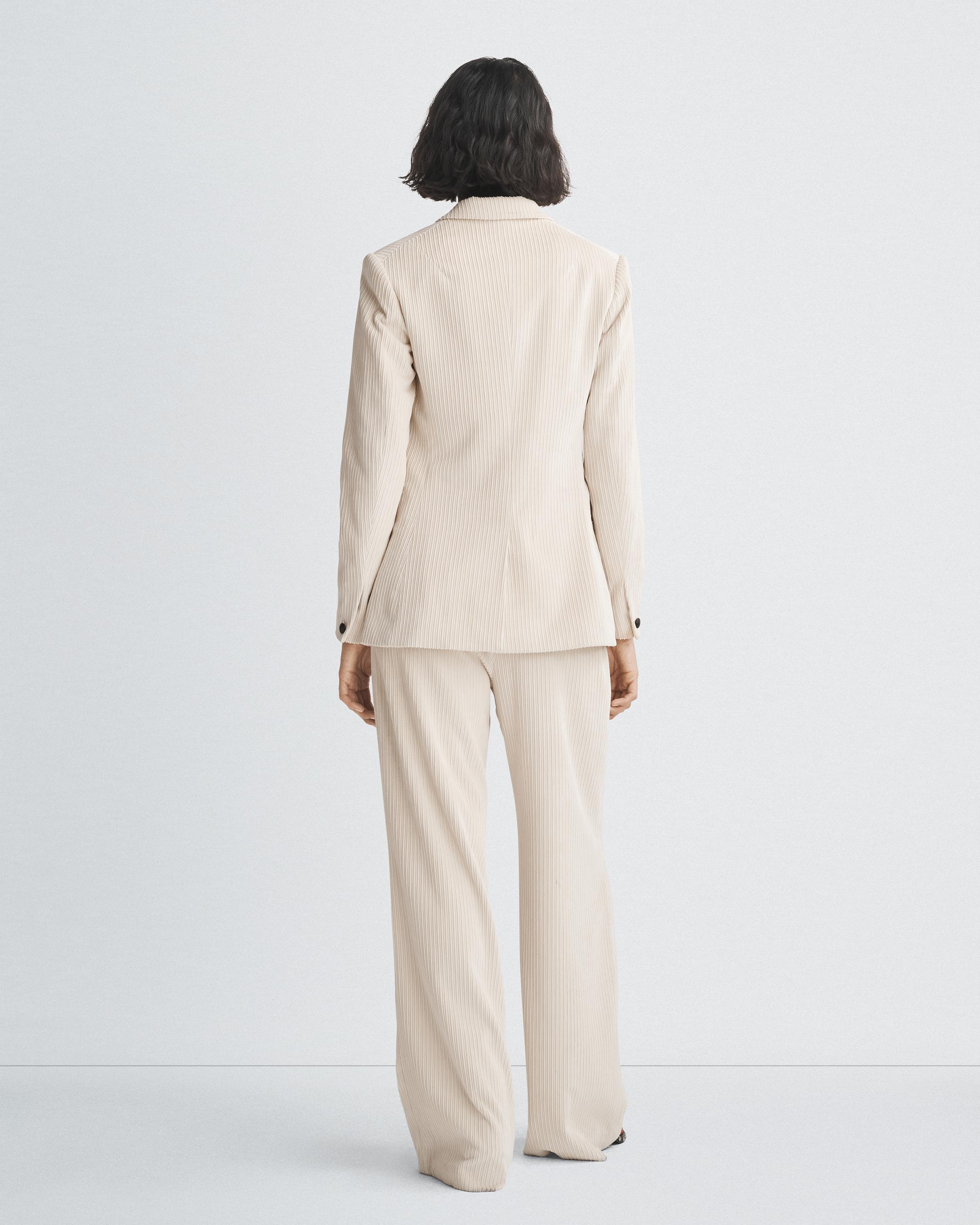 Tessa Corduroy Blazer
Tailored Fit - 5